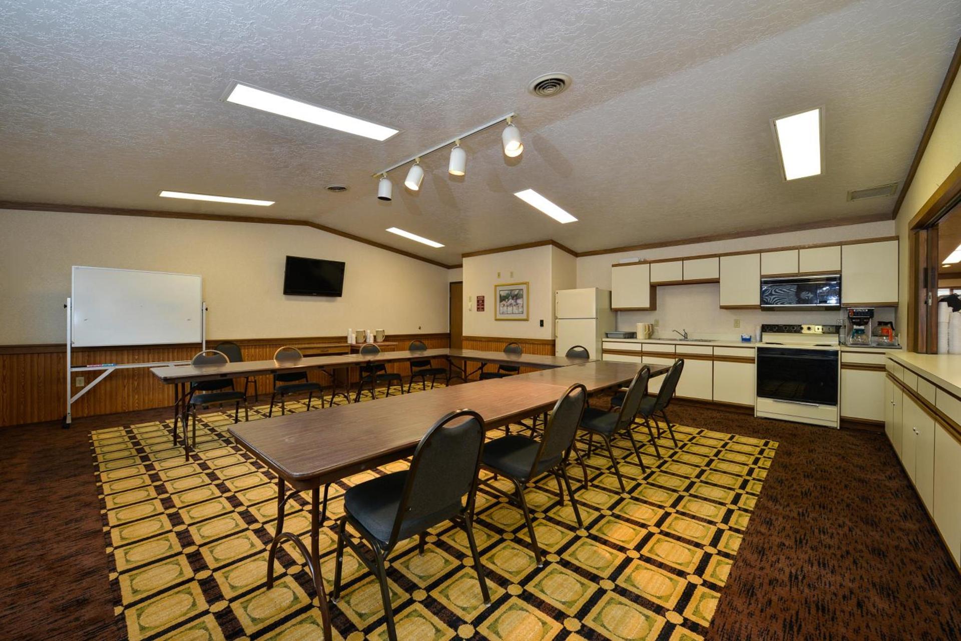 Motel 6 Minot, ND photo 21