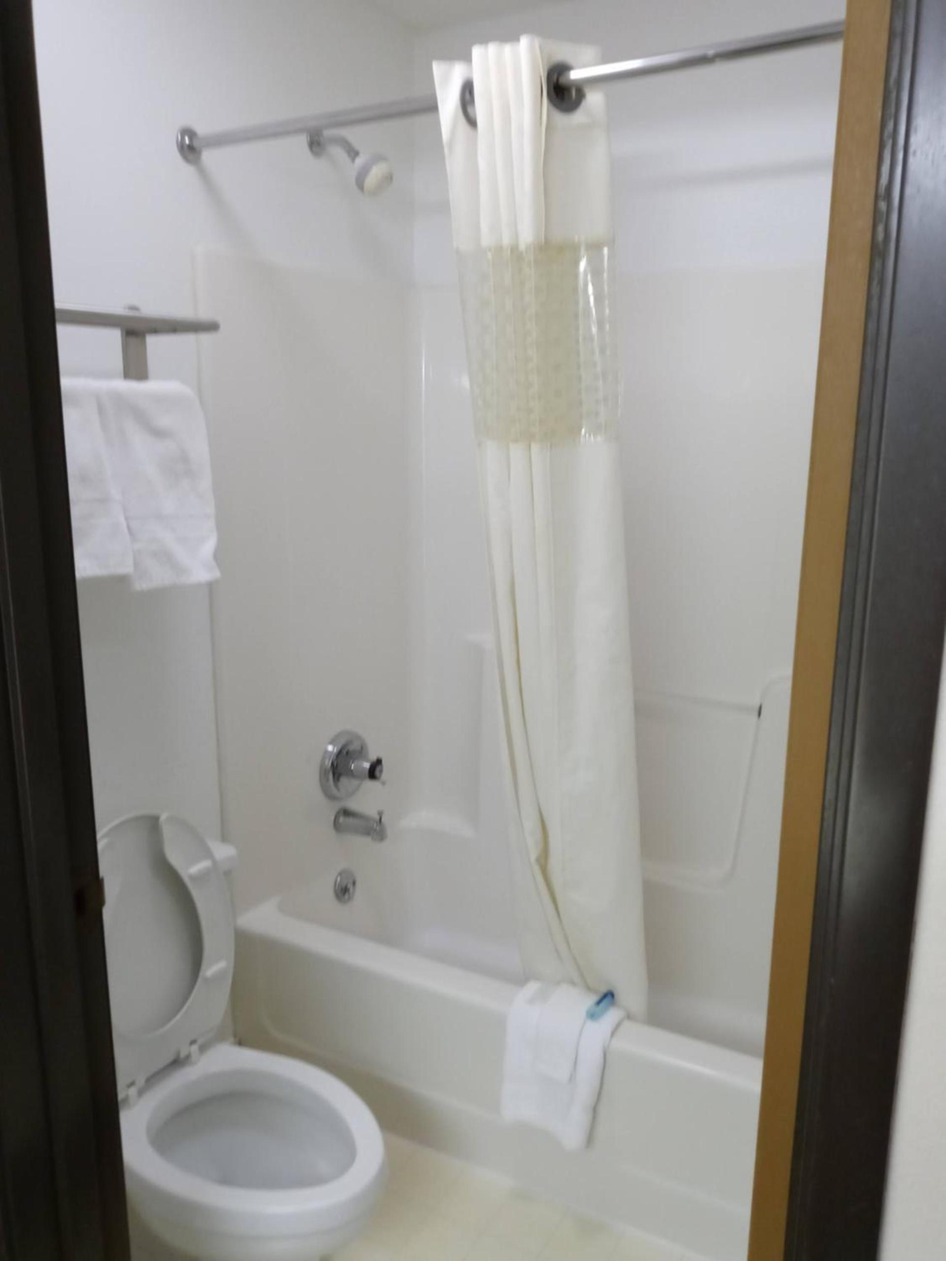 Country Hearth Inn & Suites - Kenton photo 26