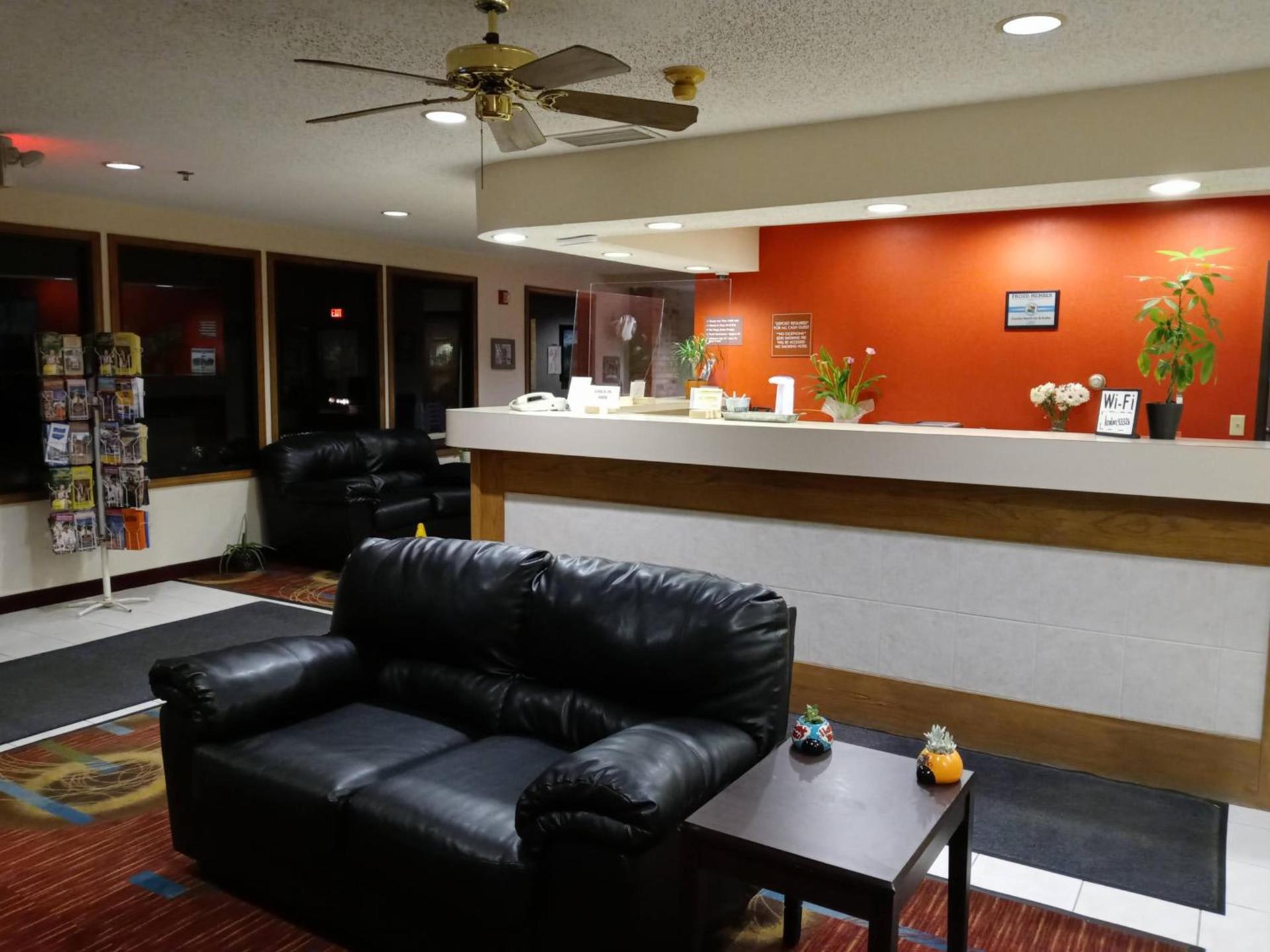 Country Hearth Inn & Suites - Kenton photo 5