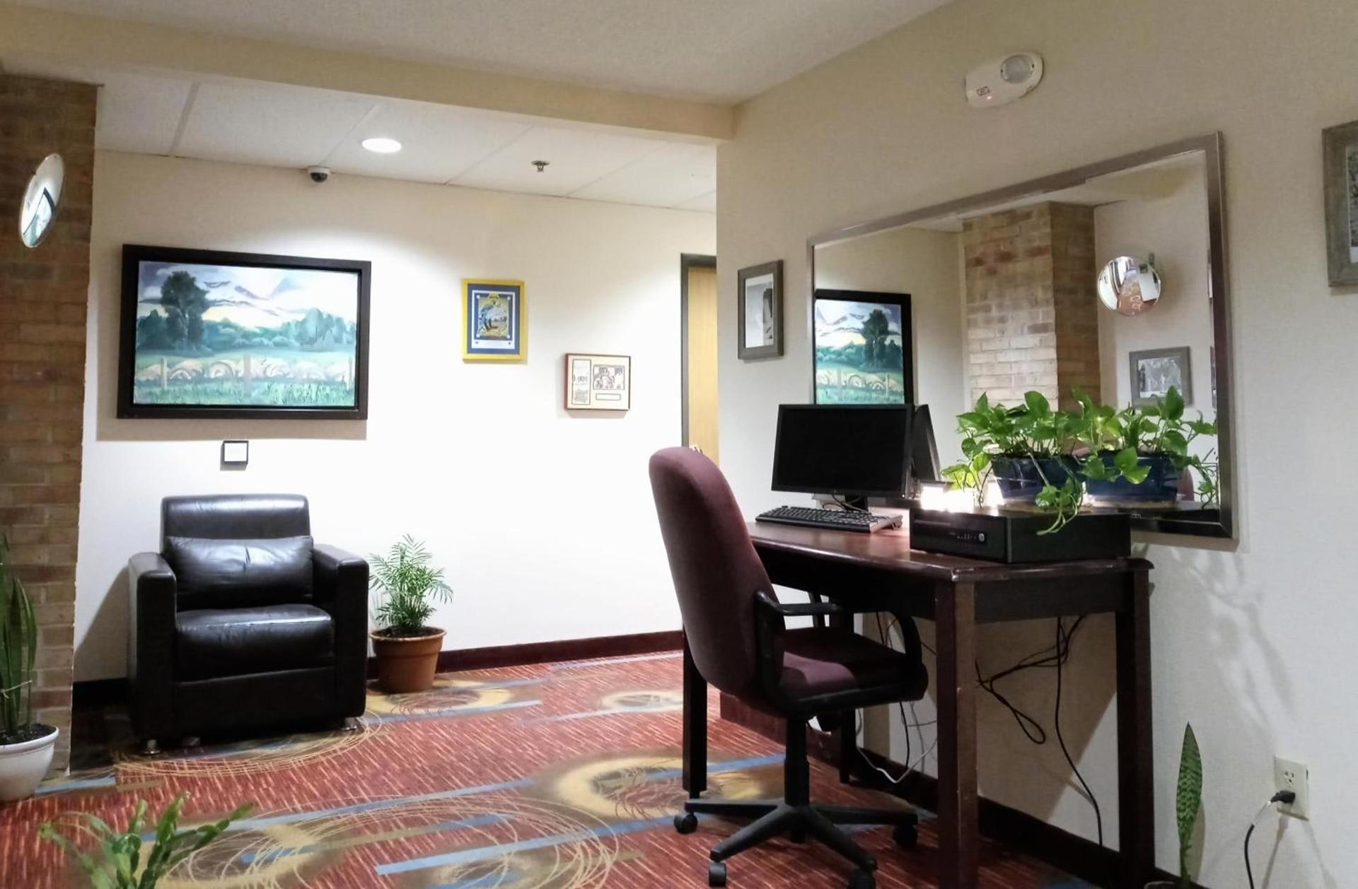 Country Hearth Inn & Suites - Kenton photo 6