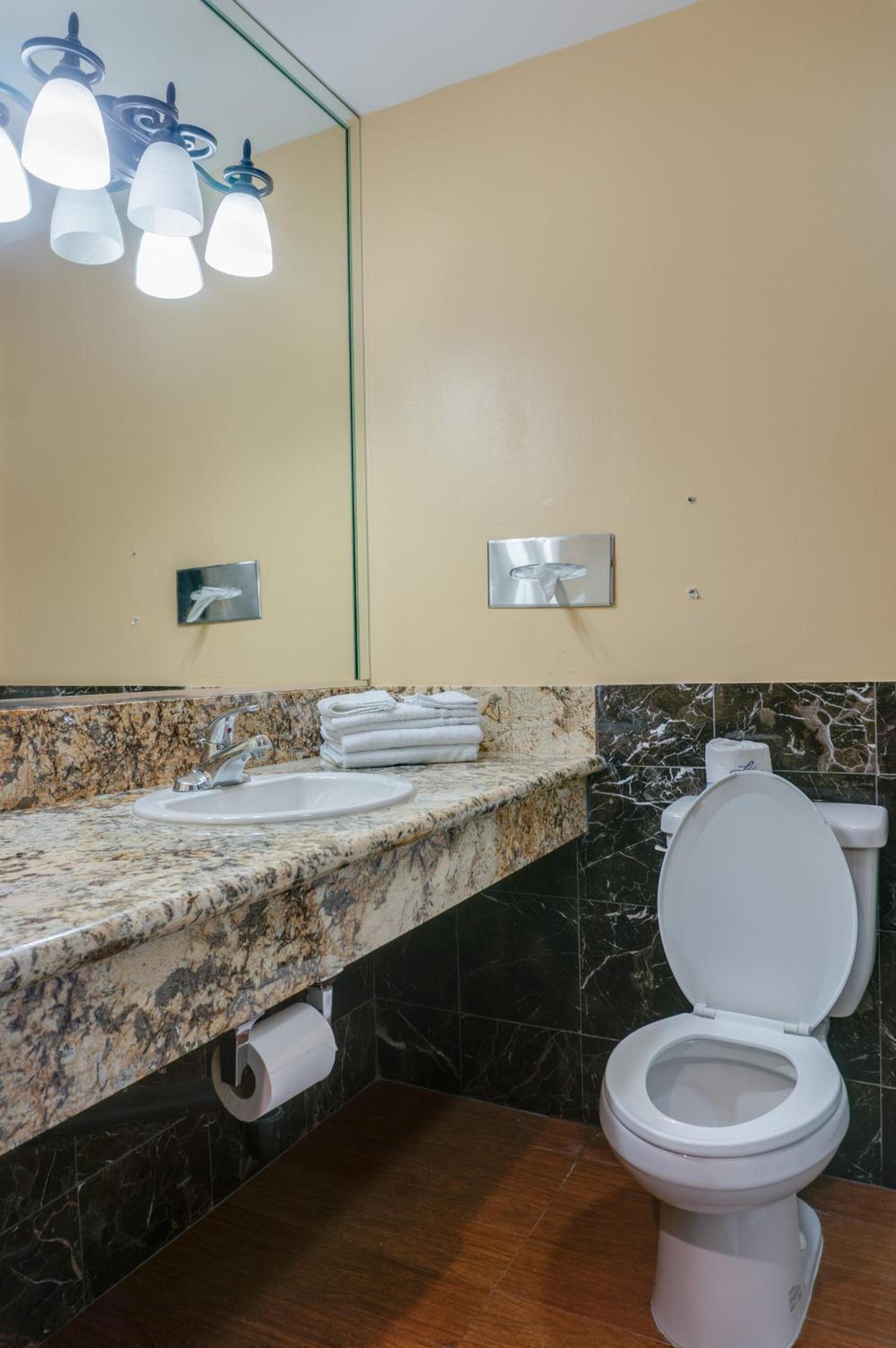 Redondo Beach Inn-LAX photo 15