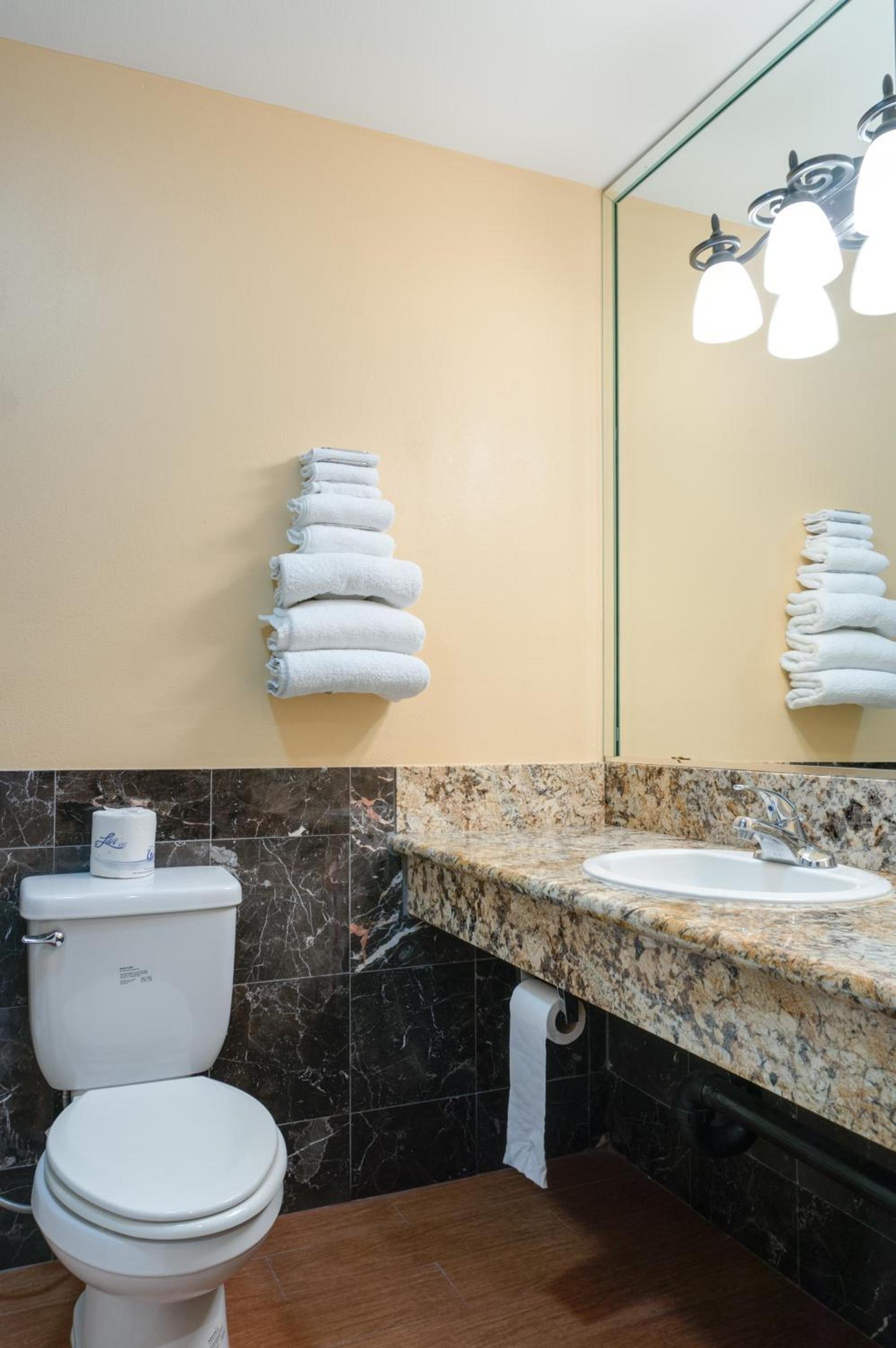Redondo Beach Inn-LAX photo 14