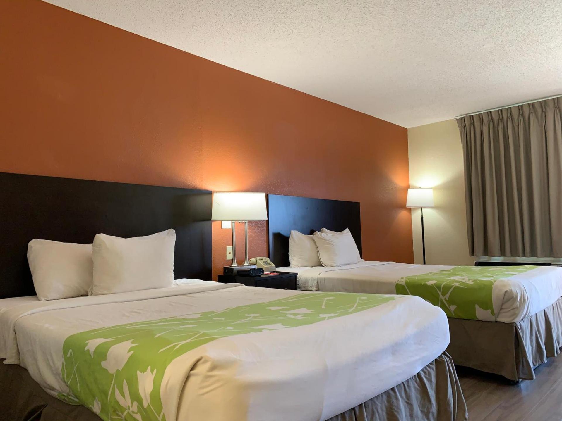 Econo Lodge Dothan West photo 9