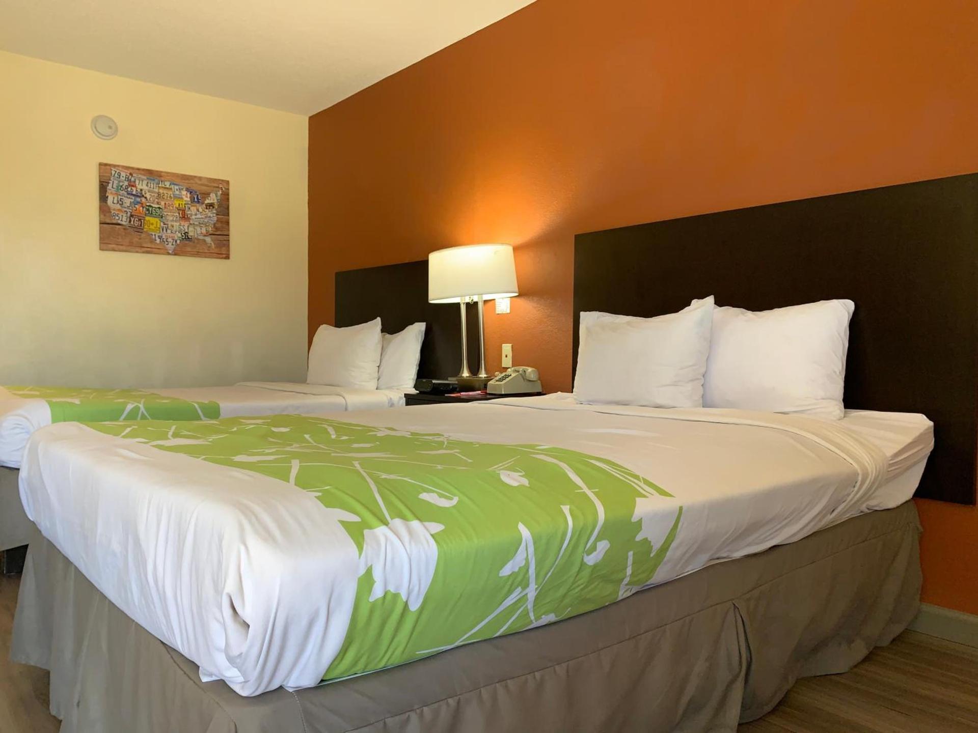 Econo Lodge Dothan West photo 3
