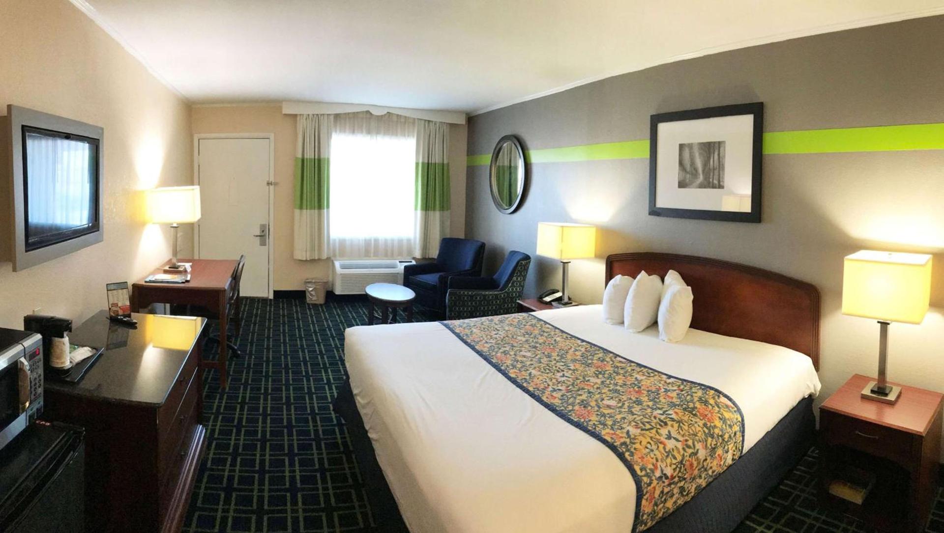Magnuson Hotel Virginia Beach photo 16