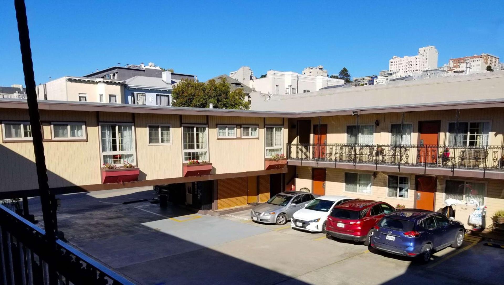 Pacific Heights Inn photo 3