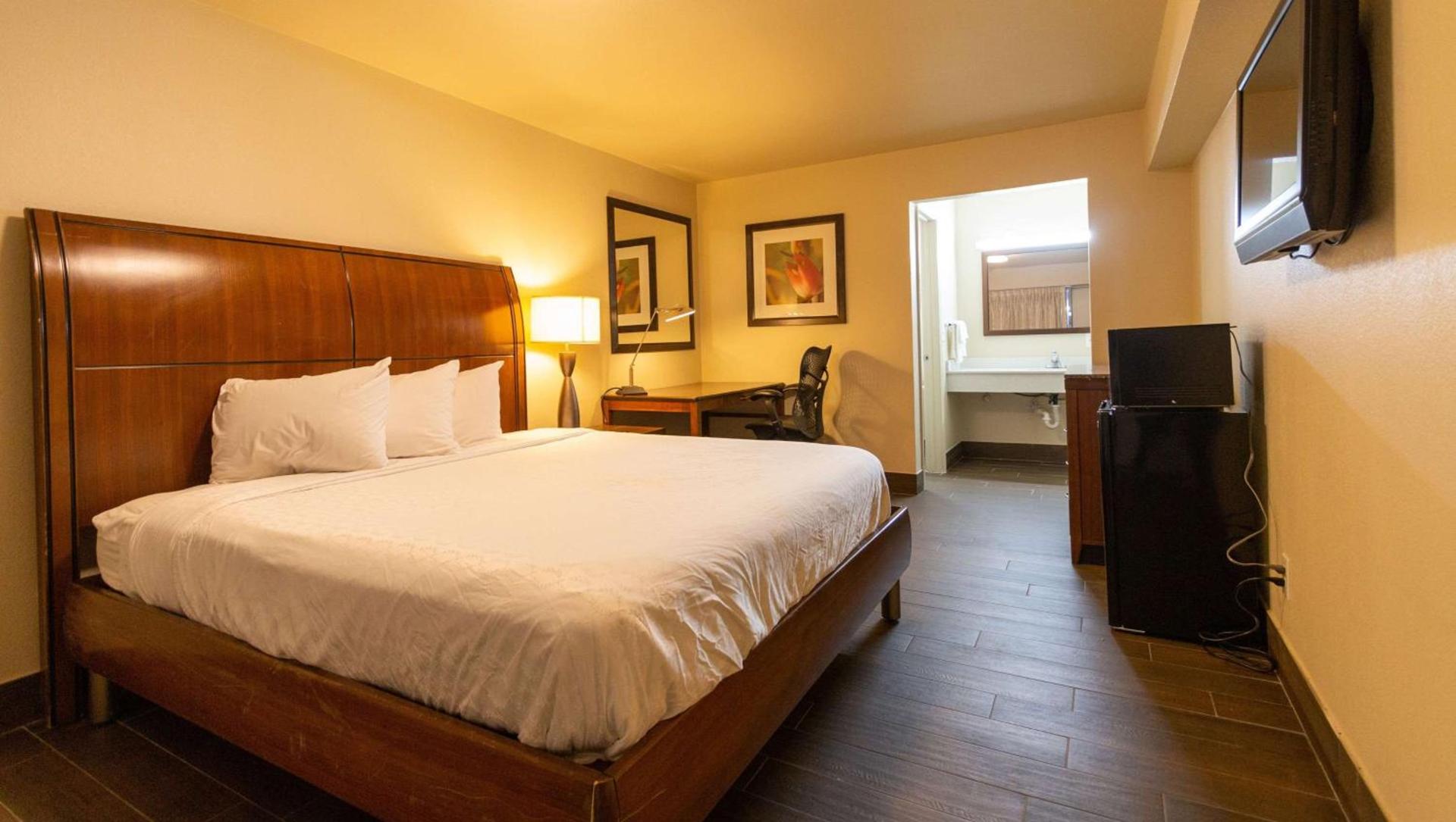 Magnuson Extended Stay and Suites Airport Hotel photo 6
