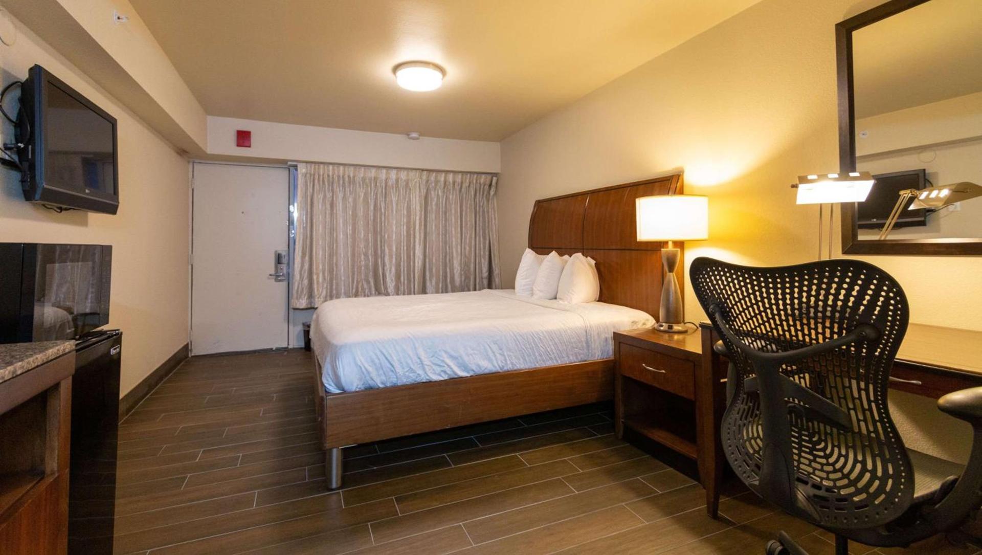 Magnuson Extended Stay and Suites Airport Hotel photo 7