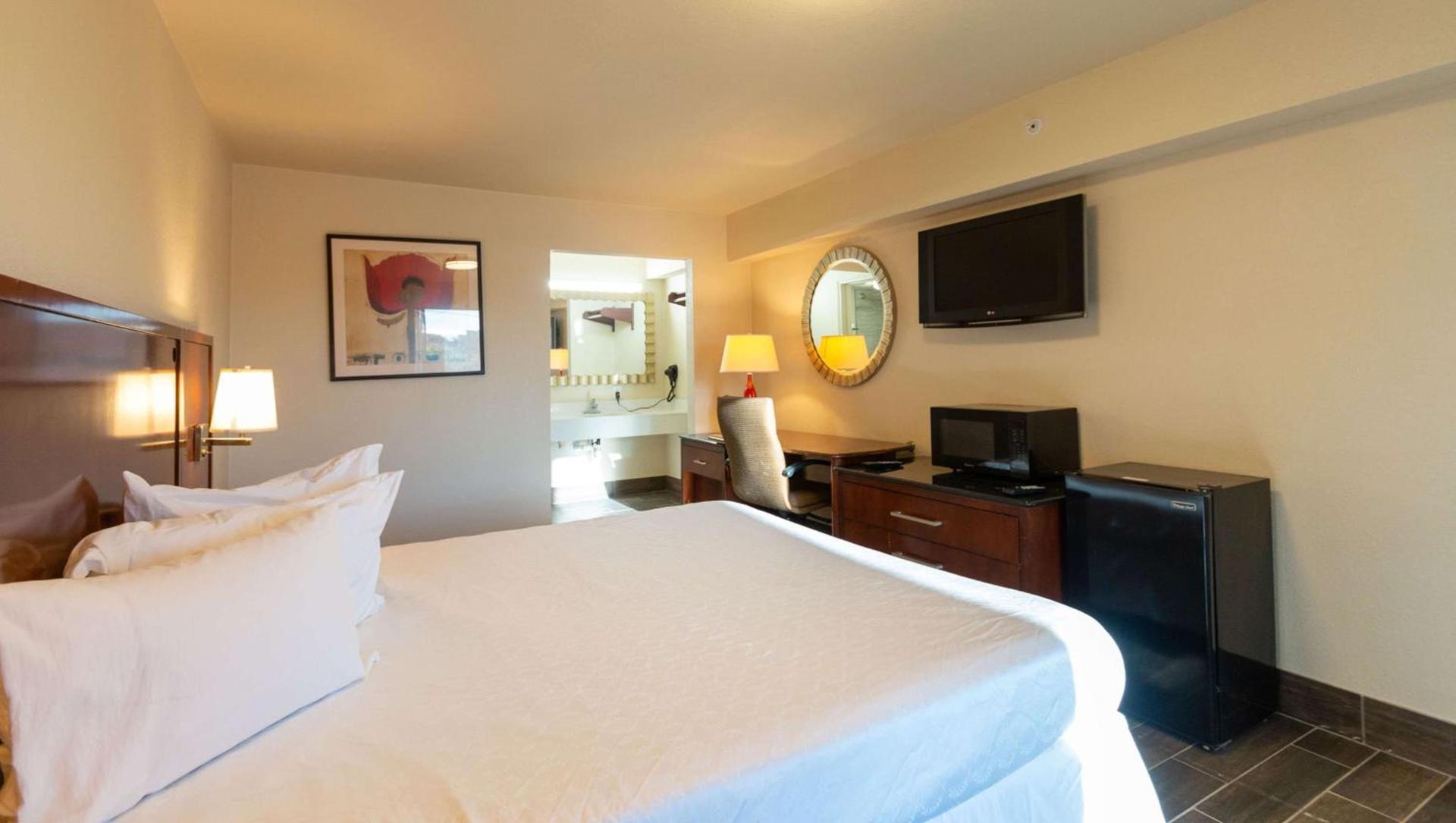 Magnuson Extended Stay and Suites Airport Hotel photo 9