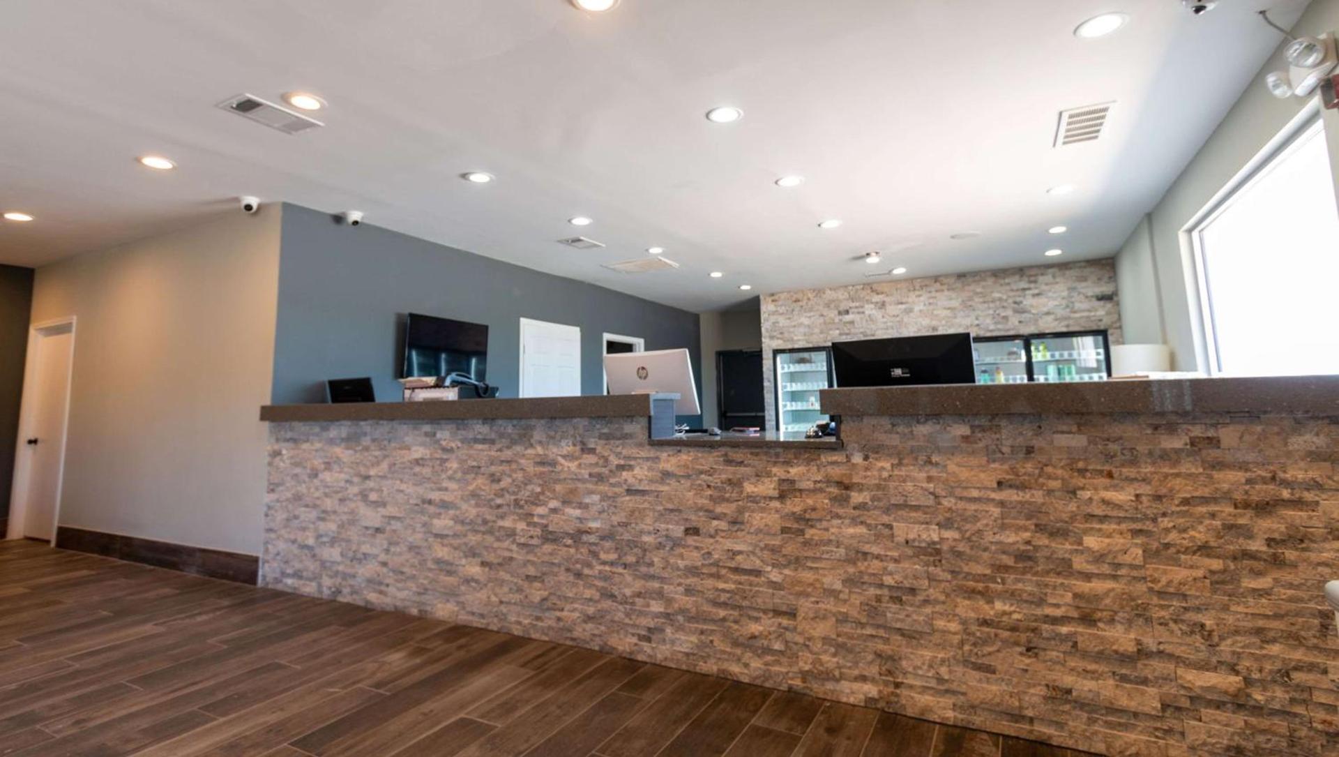 Magnuson Extended Stay and Suites Airport Hotel photo 4