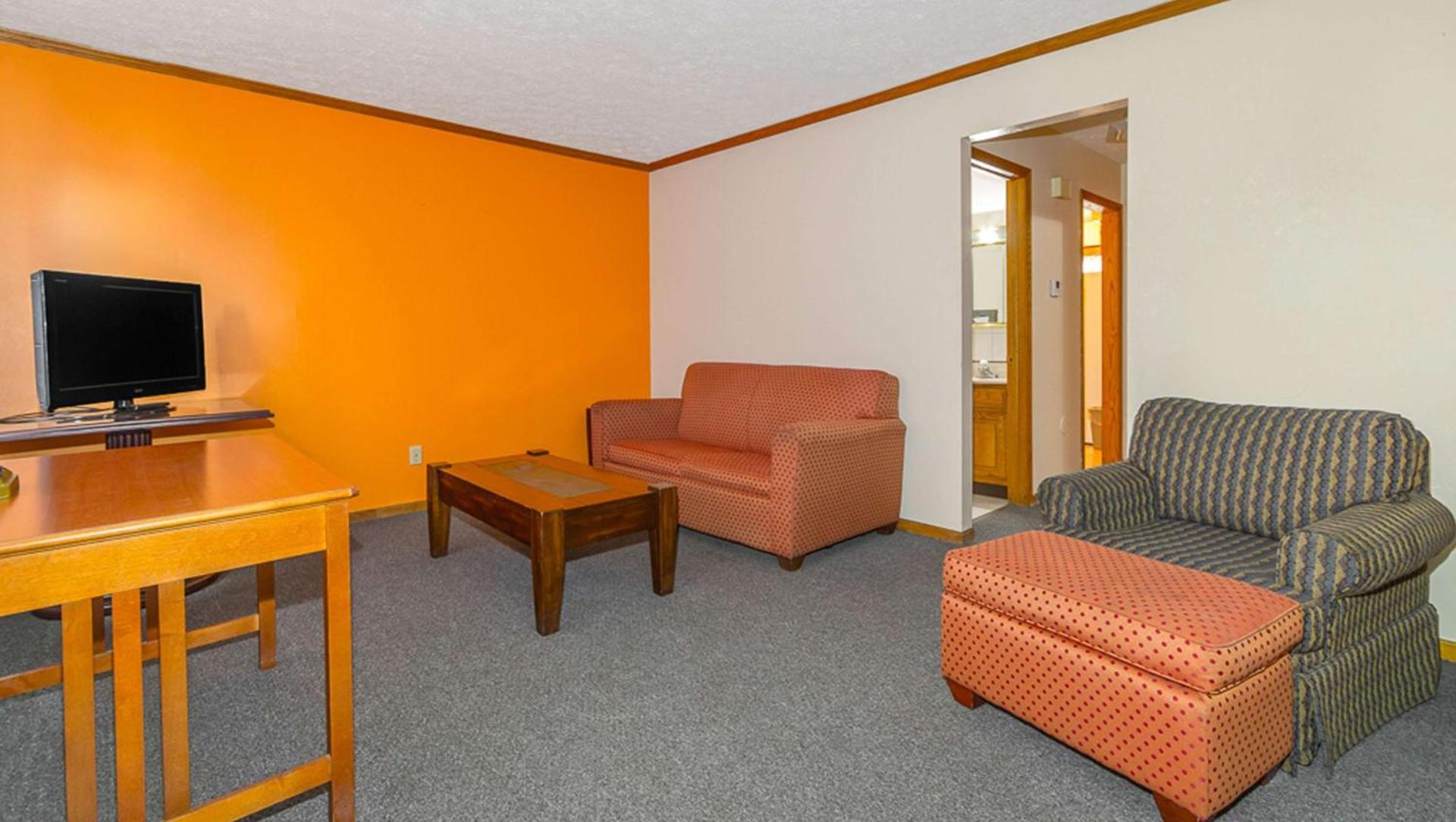 Magnuson Hotel Extended Stay Canton Ohio photo 8