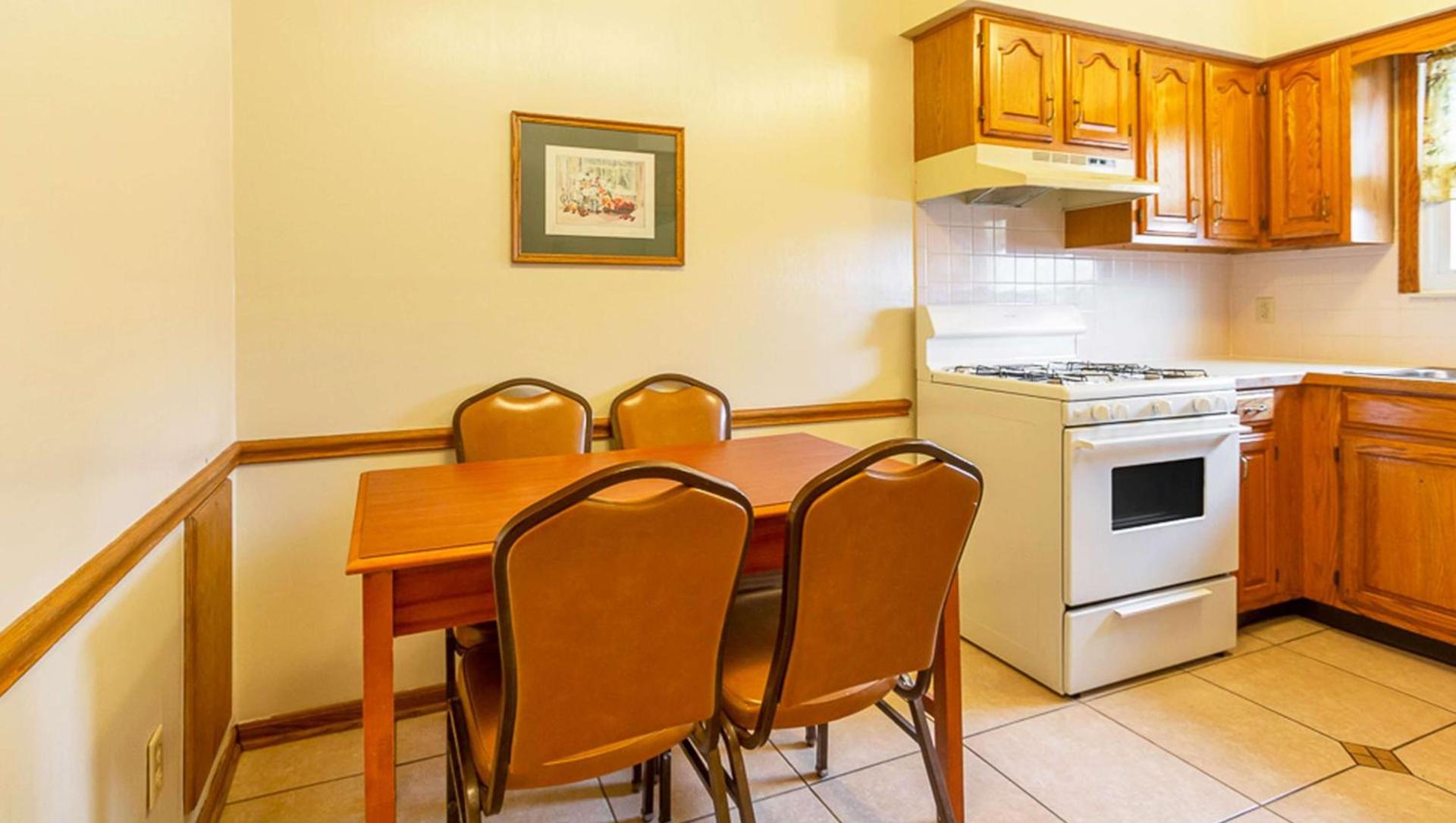Magnuson Hotel Extended Stay Canton Ohio photo 11