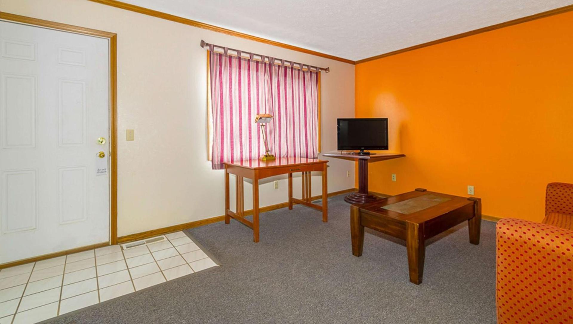 Magnuson Hotel Extended Stay Canton Ohio photo 10