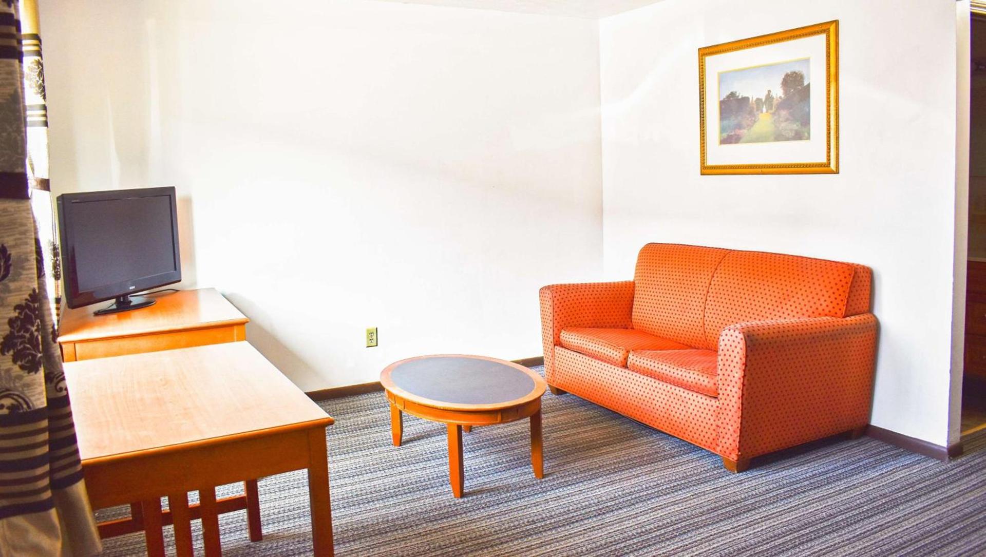 Magnuson Hotel Extended Stay Canton Ohio photo 15