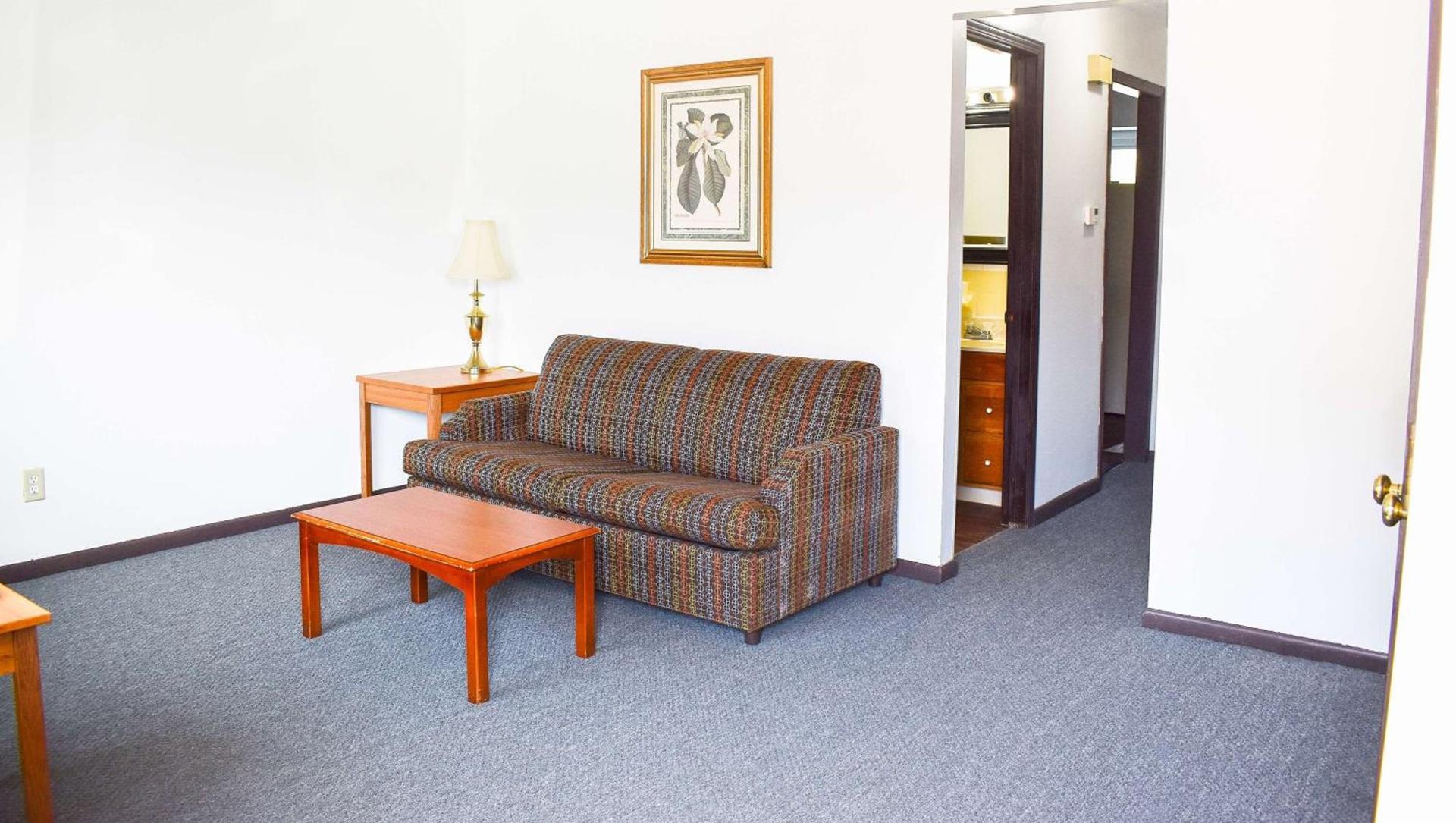 Magnuson Hotel Extended Stay Canton Ohio photo 22