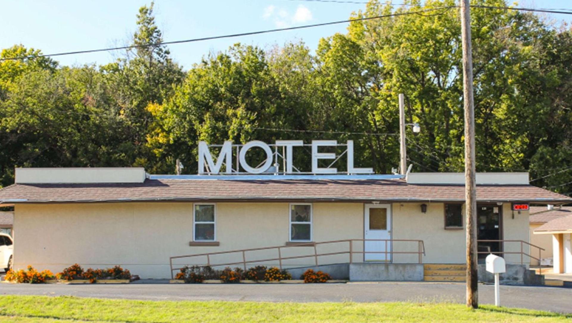 Golden Wheat Budget Host Inn Junction City photo 1