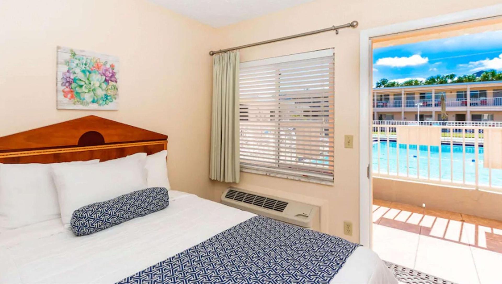 Belleair Beach Resort Motel photo 13