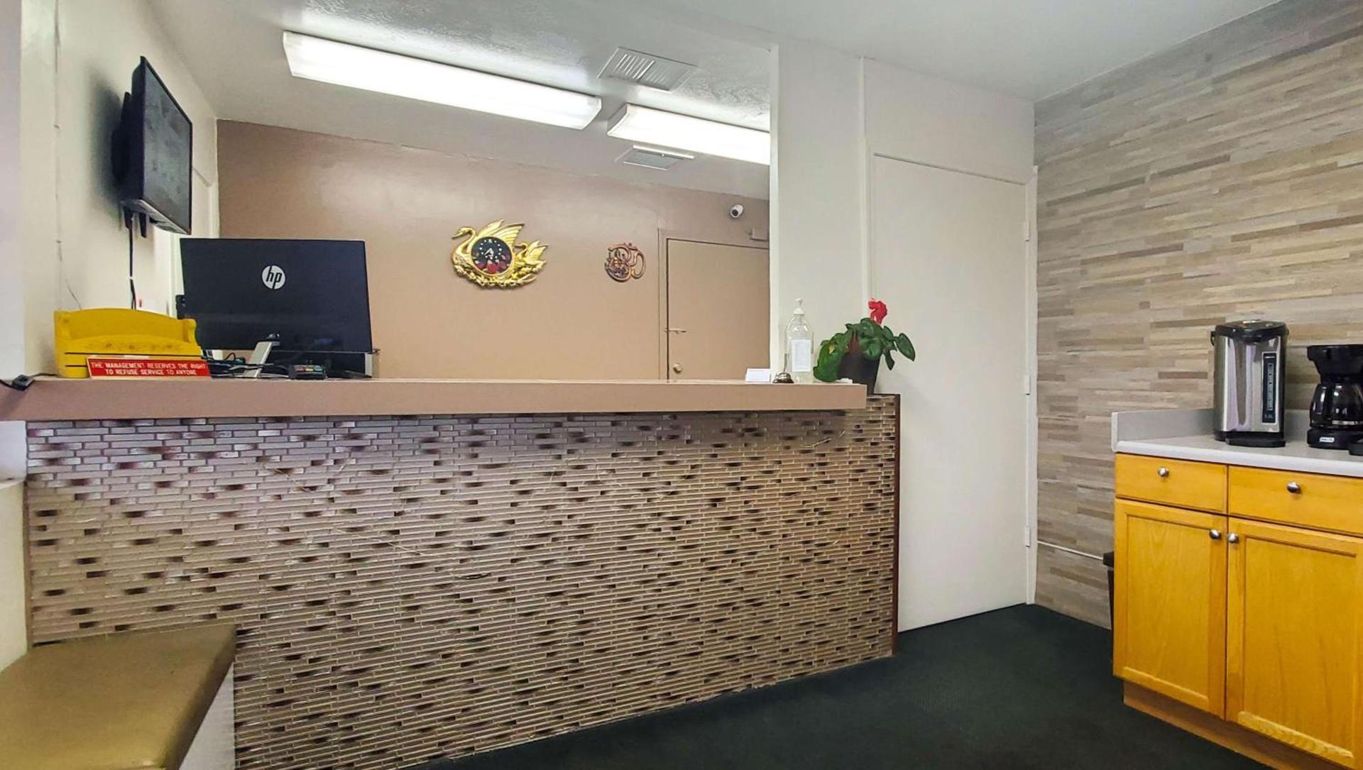 Magnuson Hotel Sierra Vista photo 2