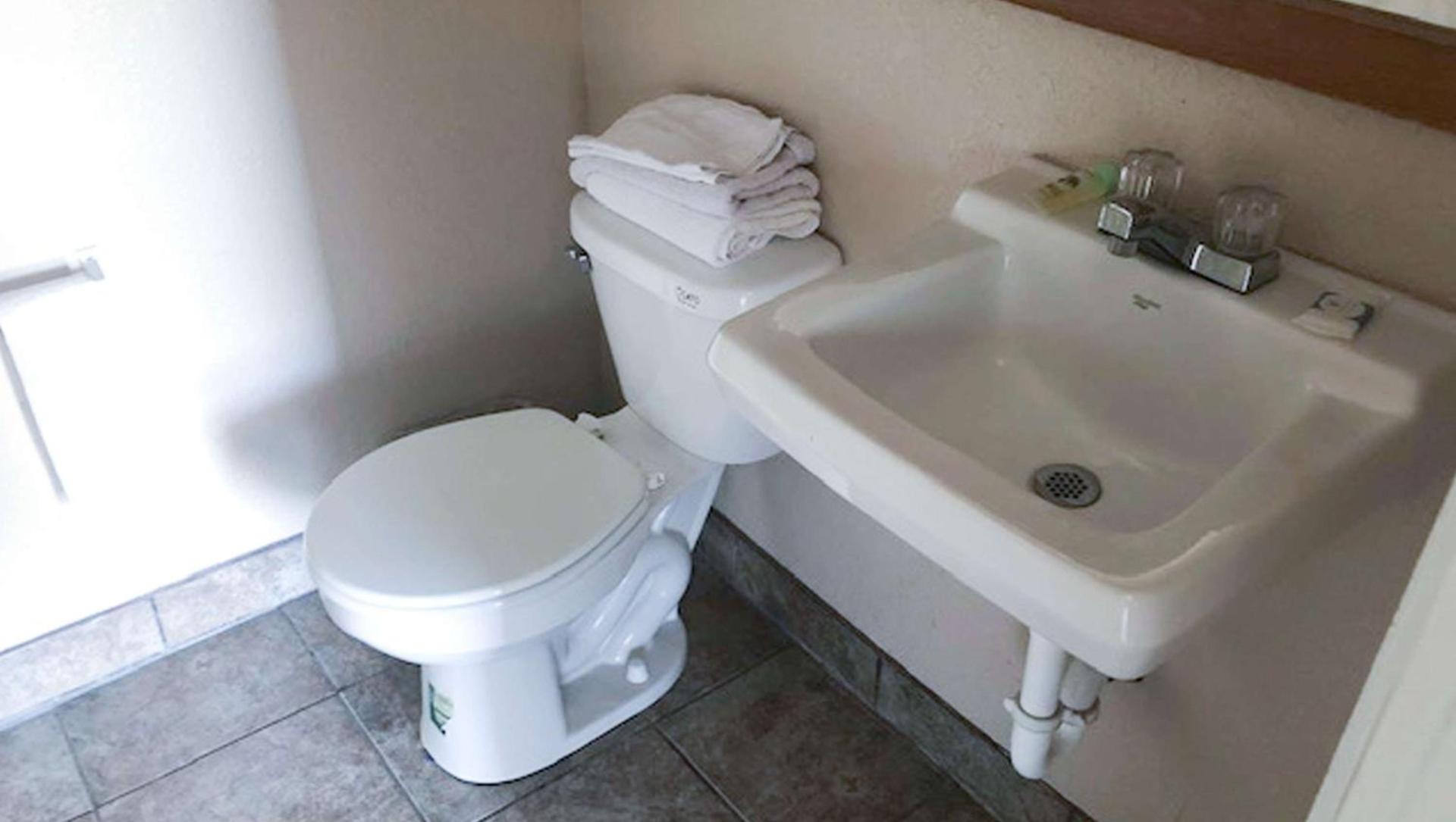 Budget Inn Ardmore OK photo 24