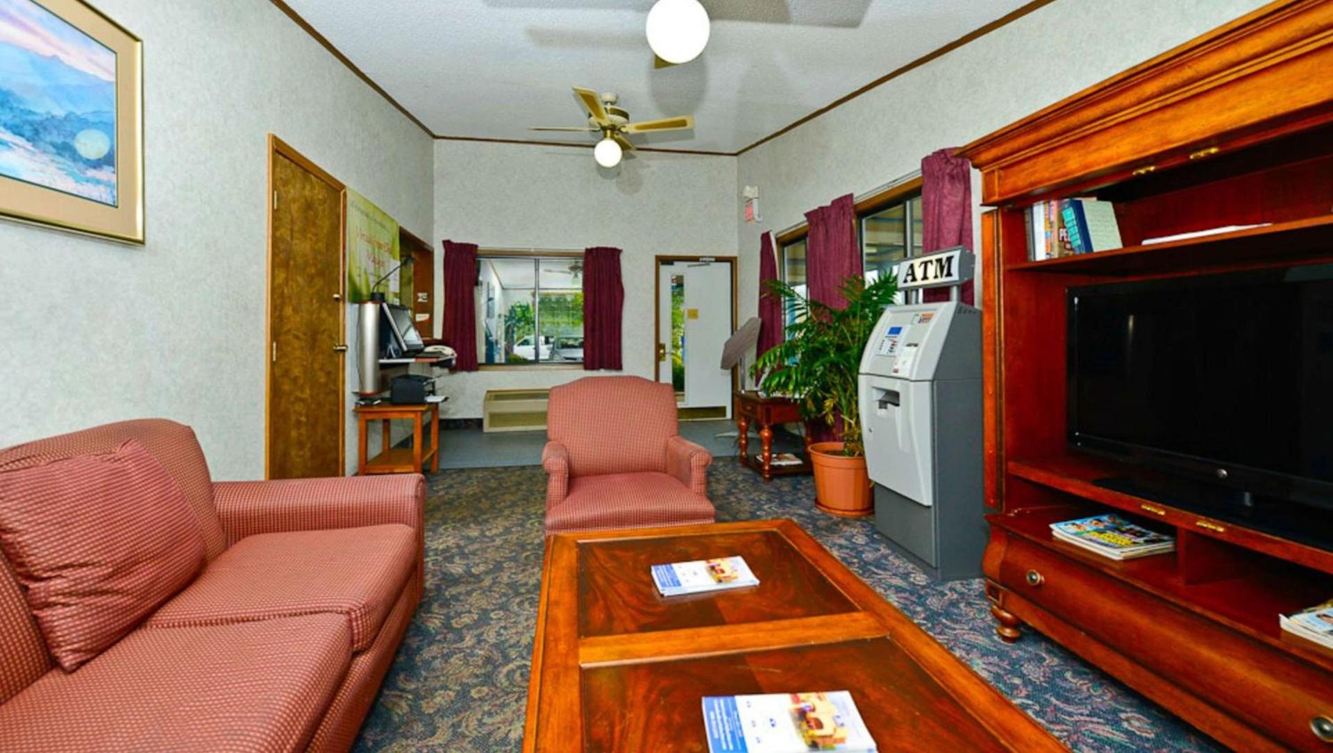 M Star Hotel Covington photo 19