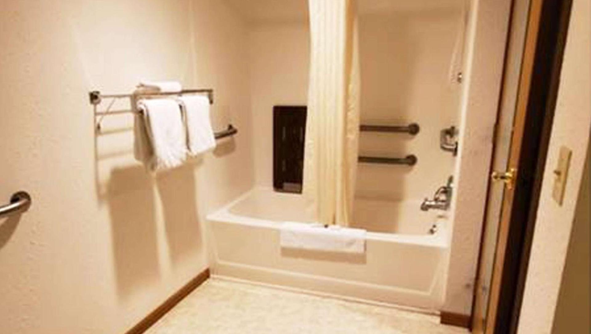 Jasper Ridge Inn Ishpeming photo 62