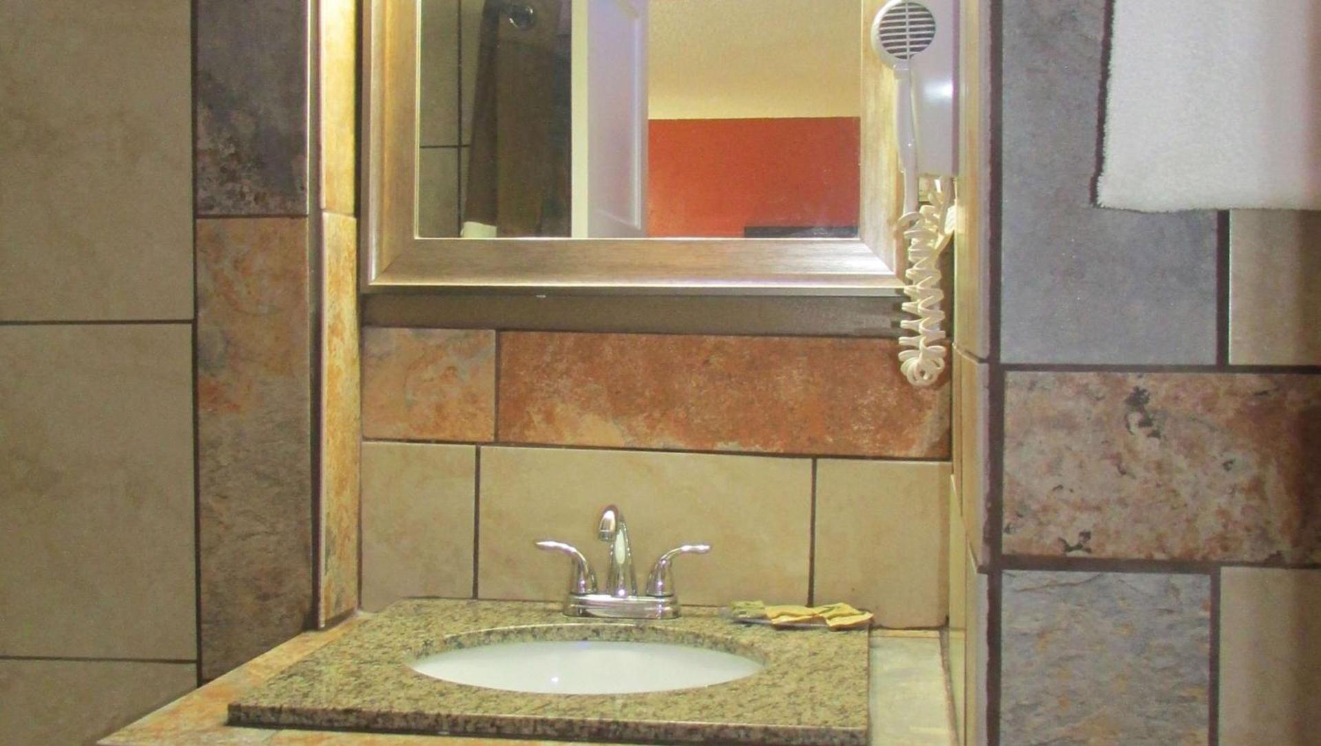 Mountain Star Inn photo 60