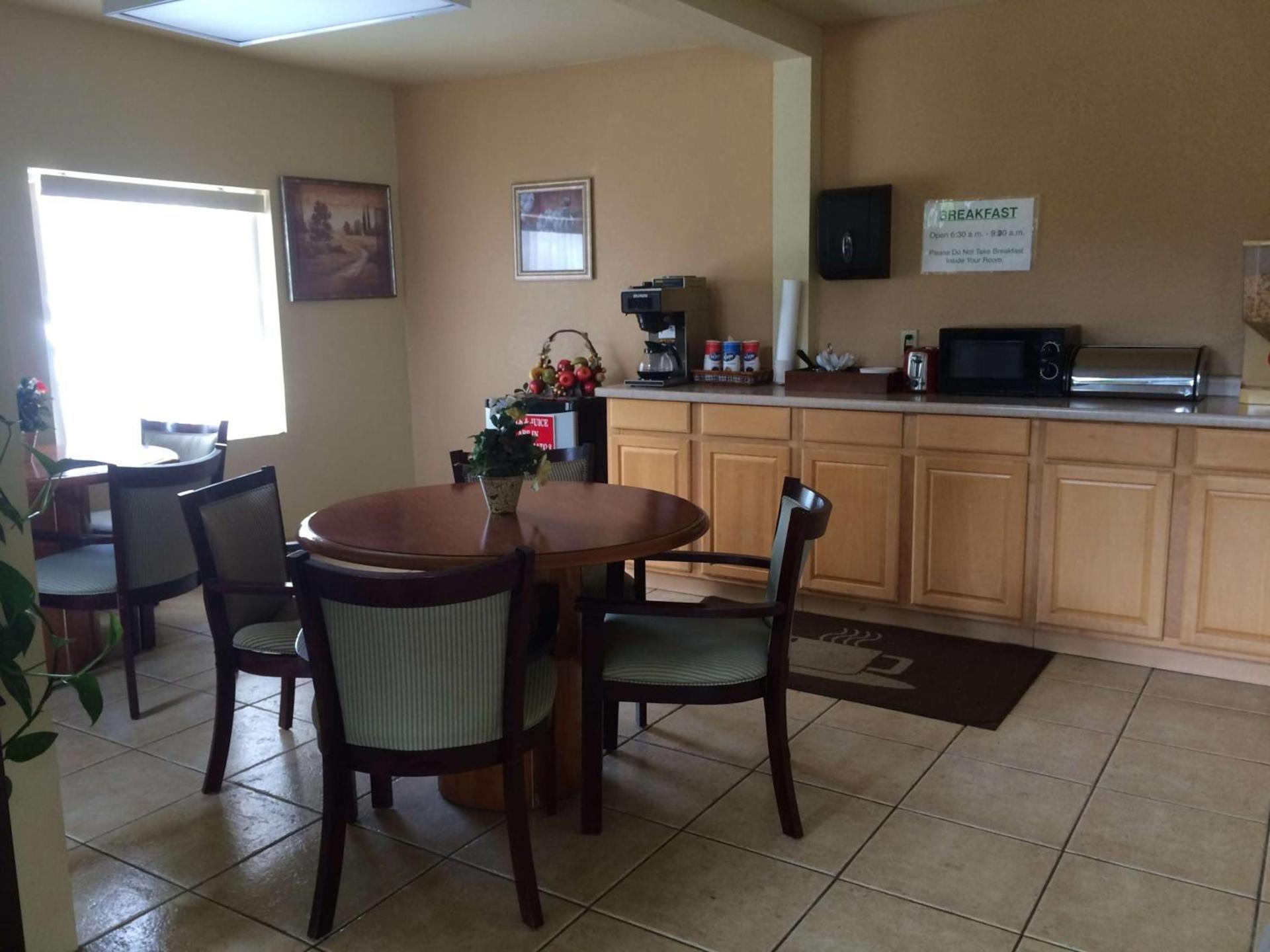 Executive Inn Schulenburg photo 8