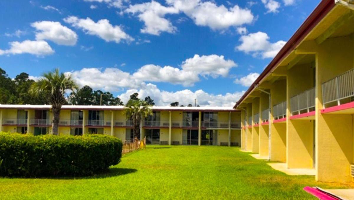 Sunset Inn Manning photo 22