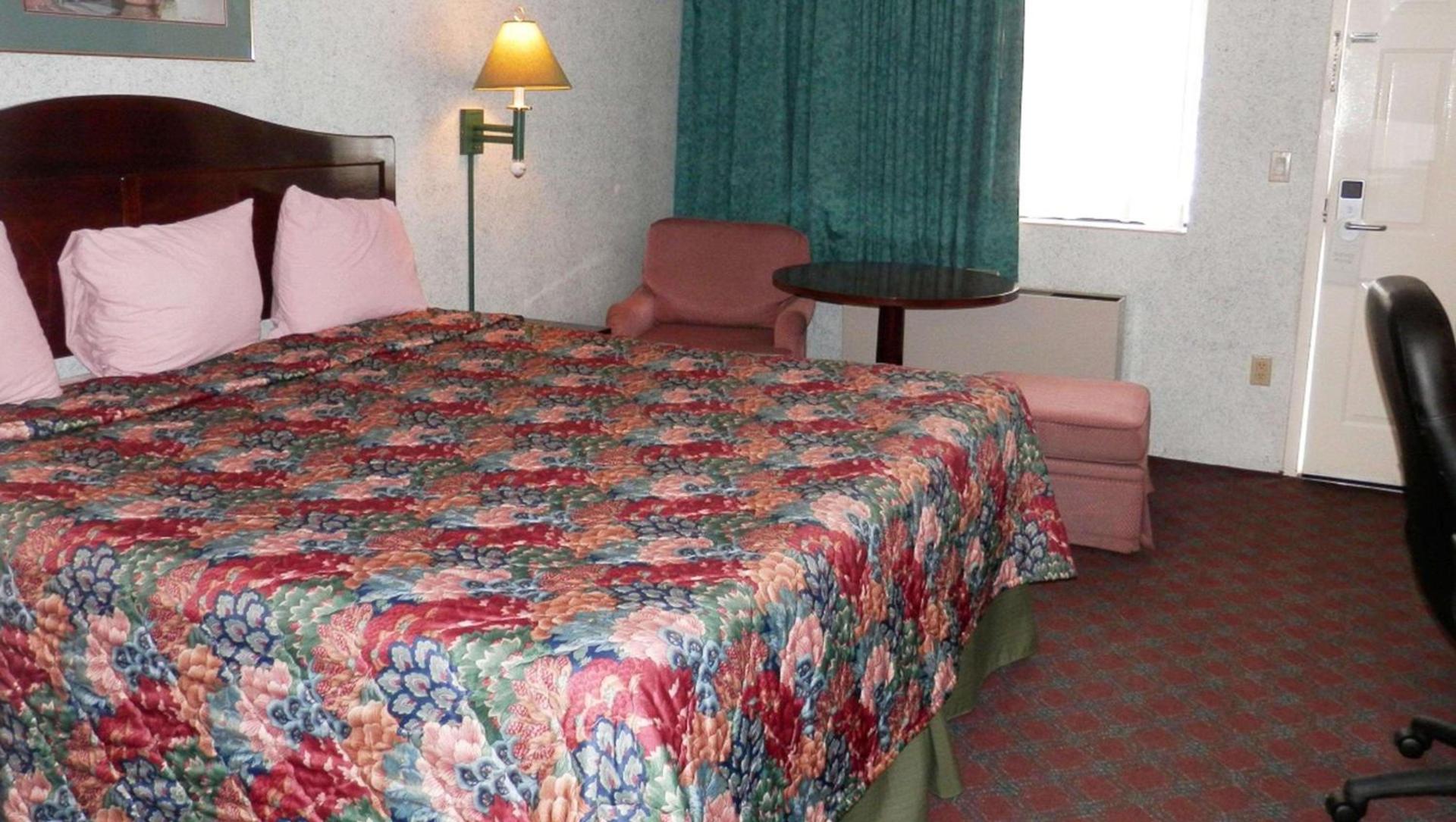Magnuson Hotel Fowlerville photo 3