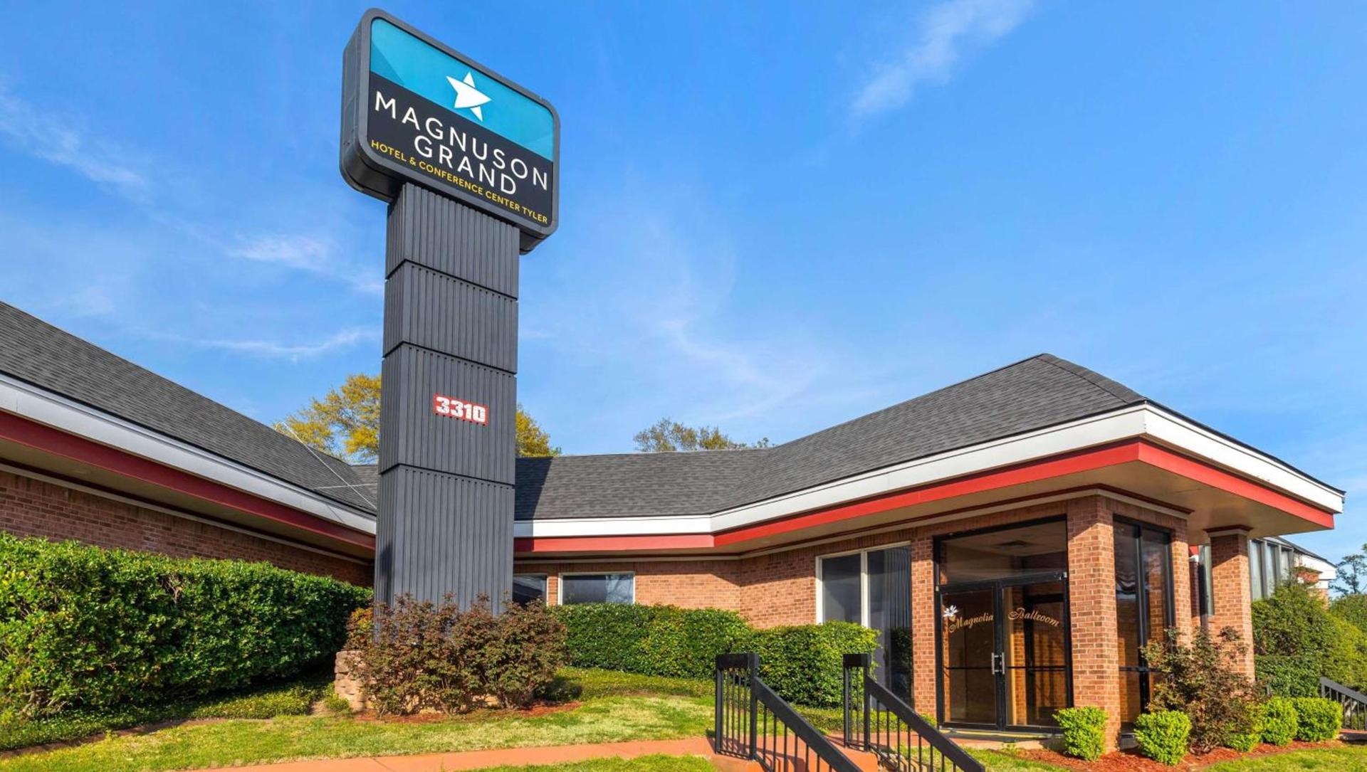 Magnuson Grand Hotel and Conference Center Tyler photo 6
