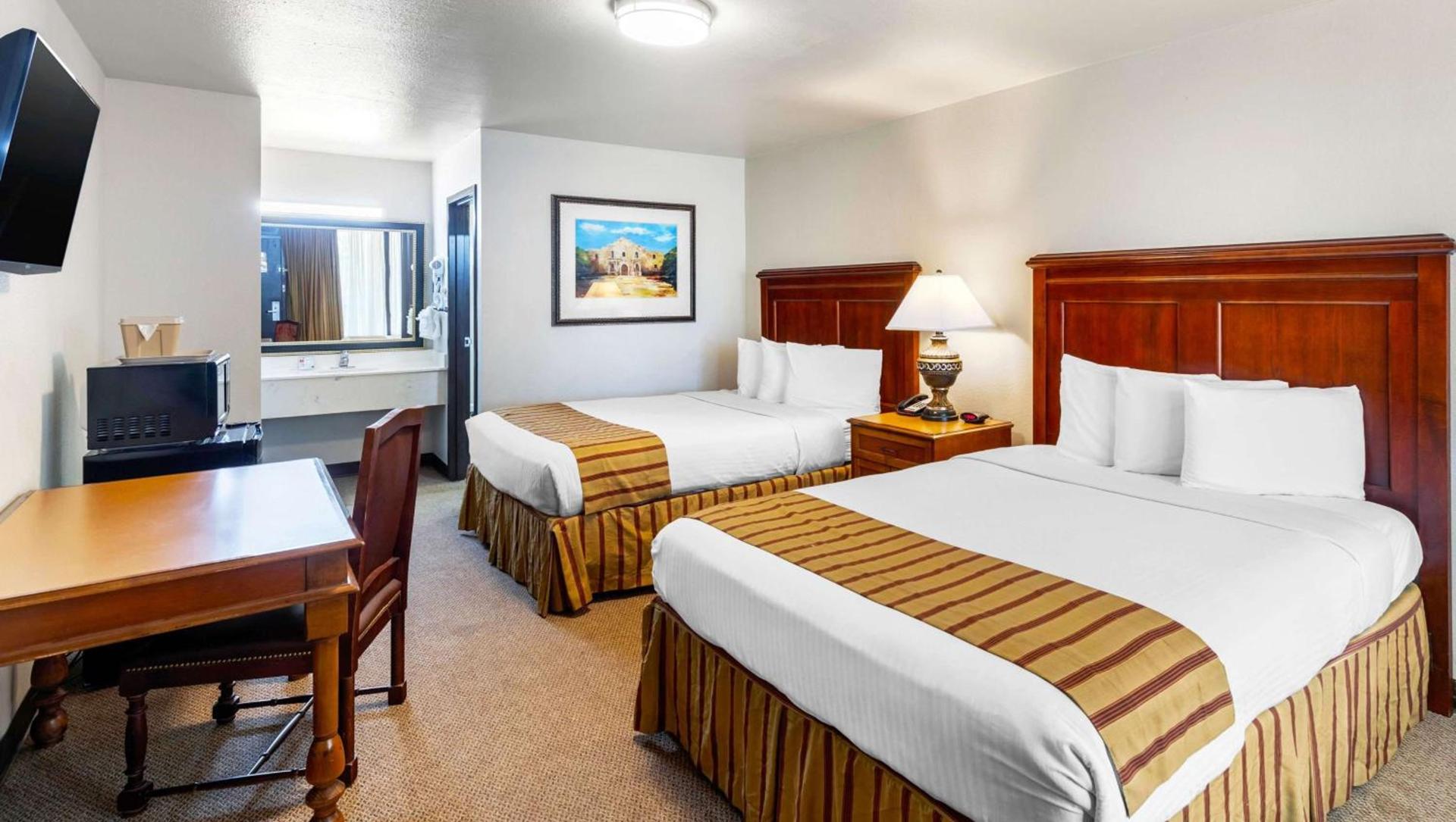 Magnuson Grand Hotel and Conference Center Tyler photo 24