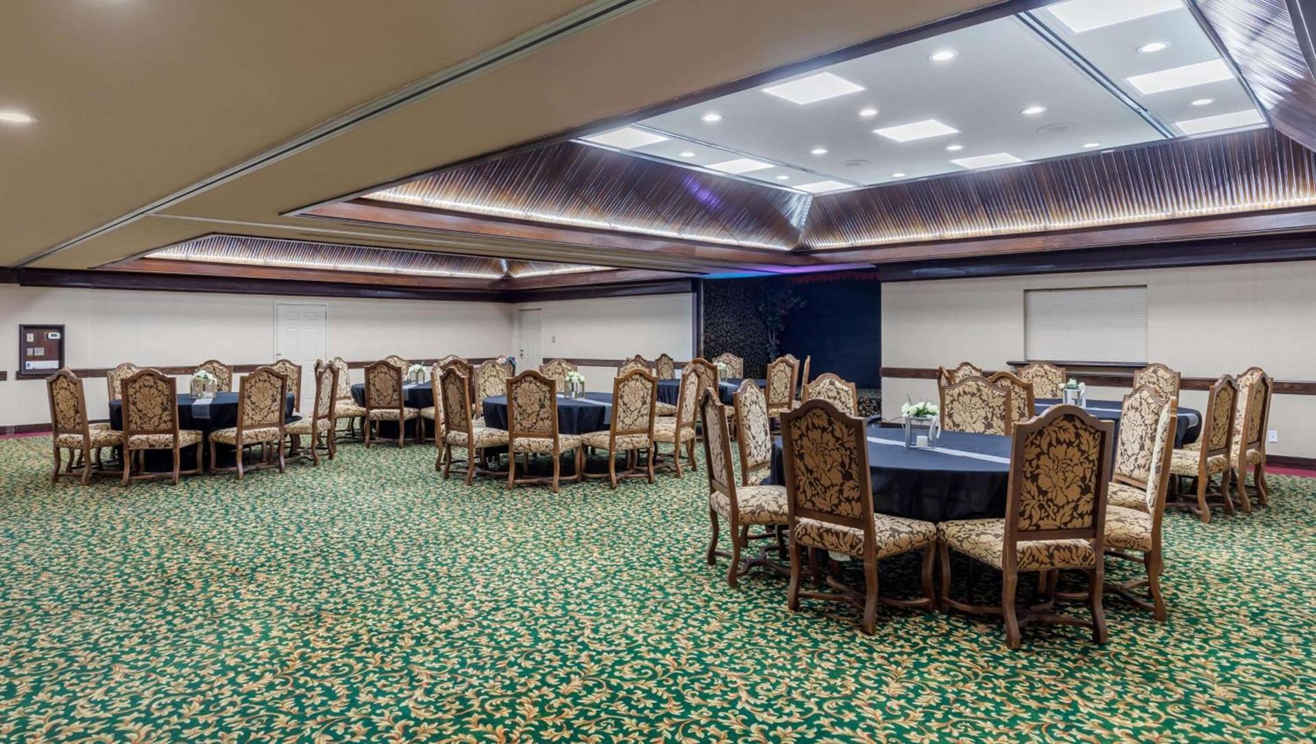 Magnuson Grand Hotel and Conference Center Tyler photo 36