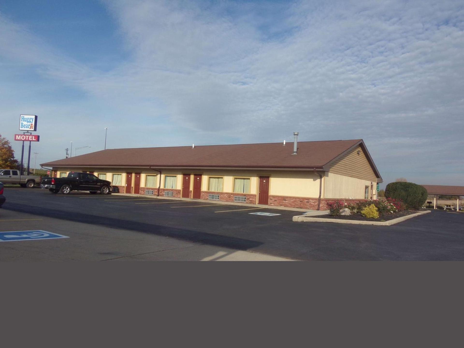 Huggy Bear Motel - Warren photo 1