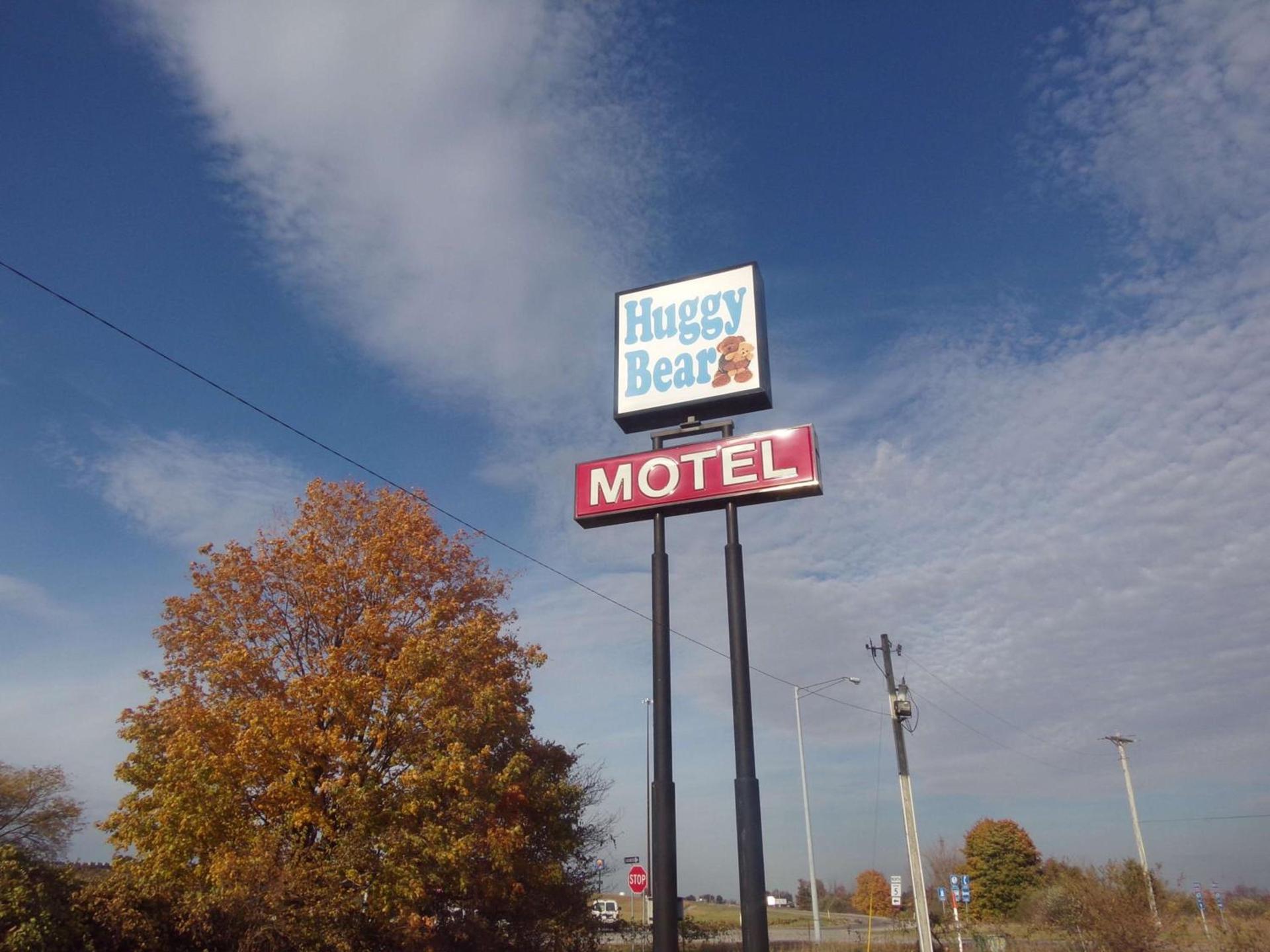 Huggy Bear Motel - Warren photo 3