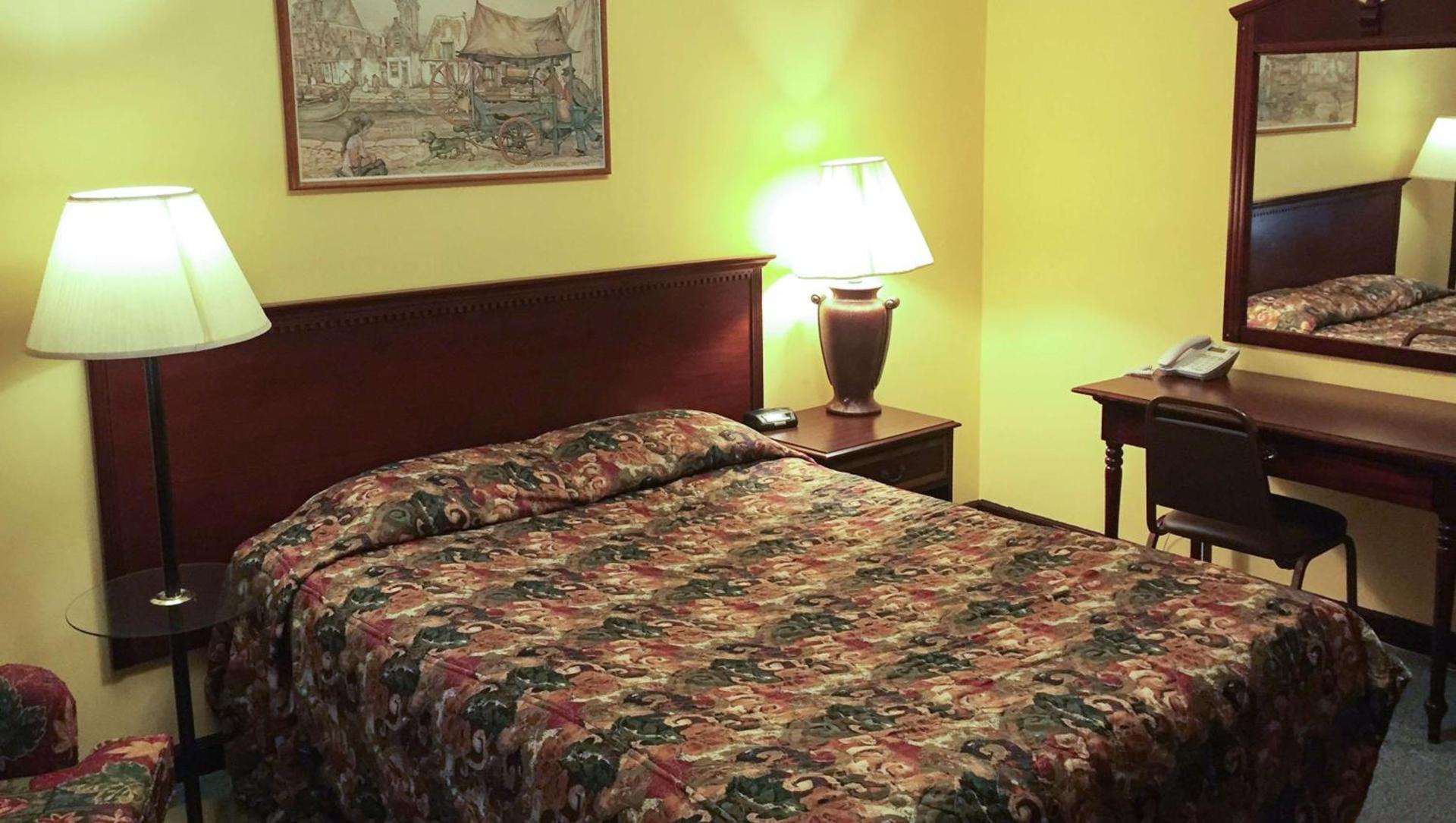 Windmill Inn Lynden photo 16