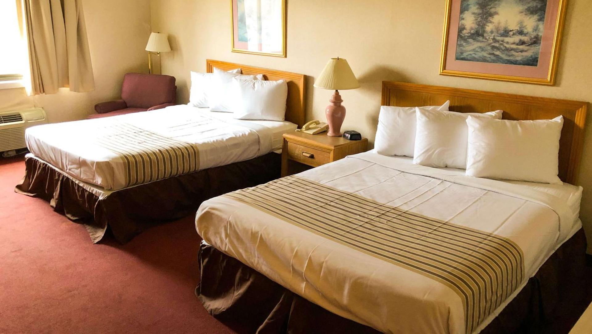 Magnuson Hotel Dixon photo 6