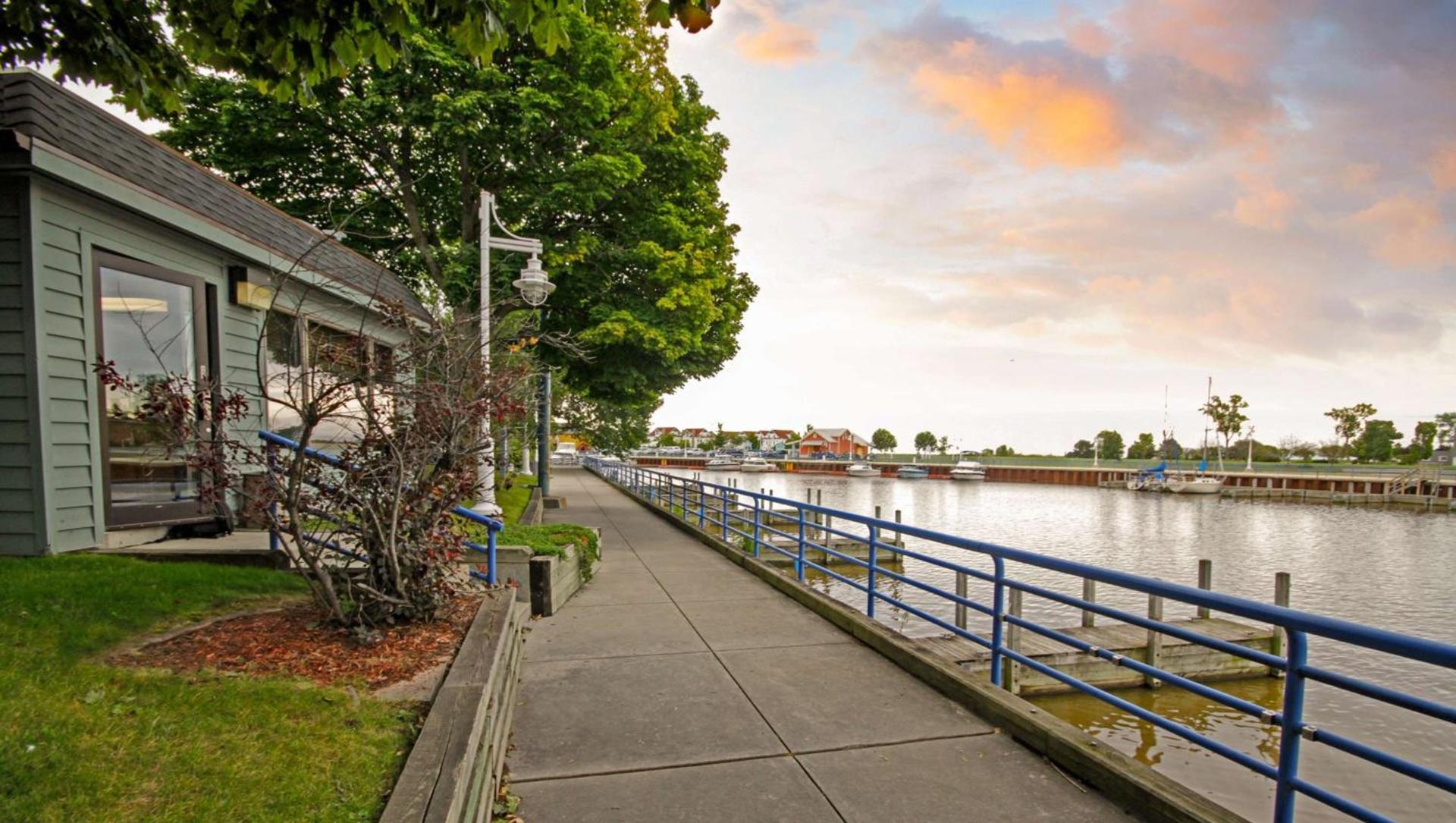 Harbor Winds Hotel photo 6