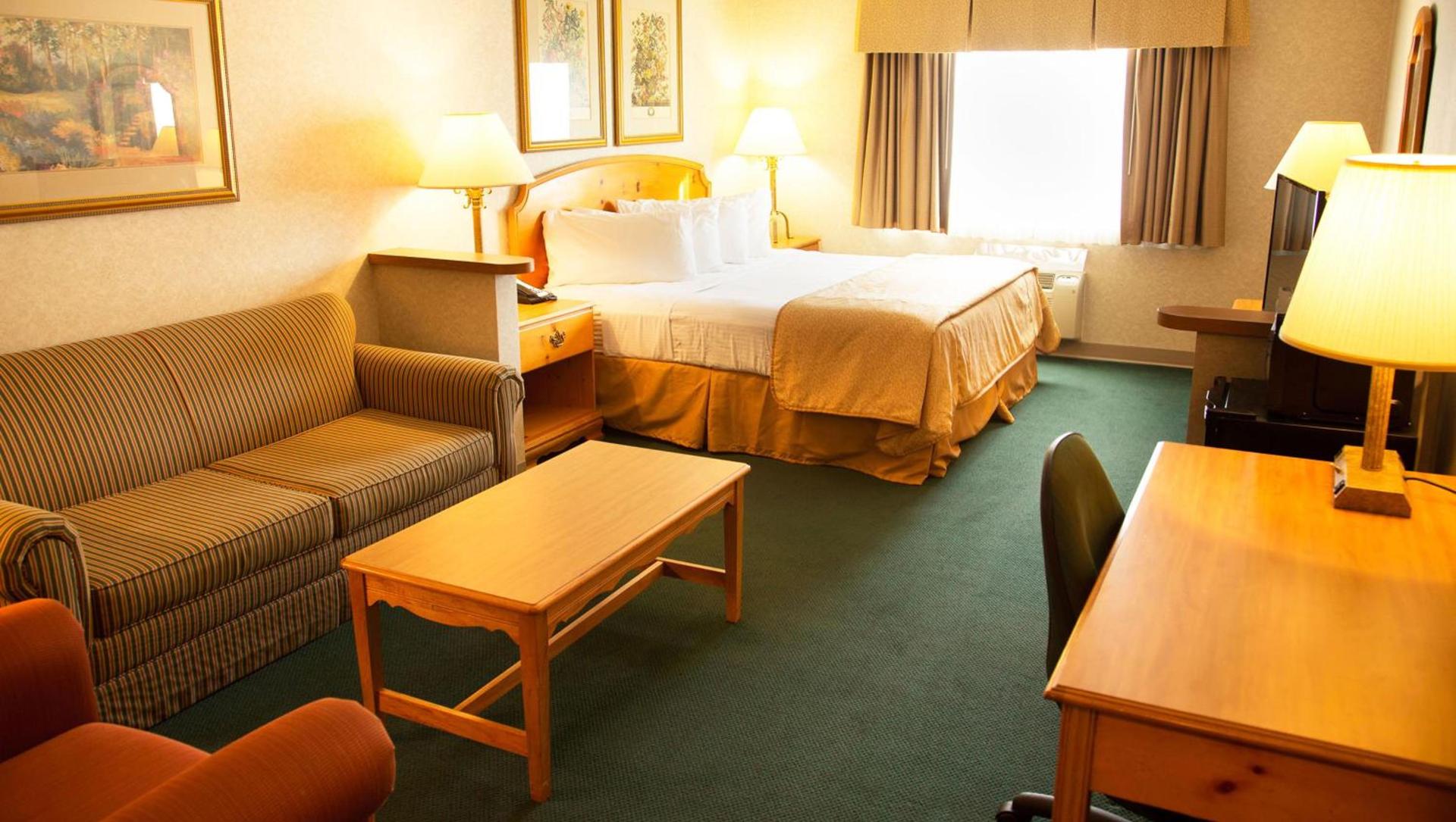 Magnuson Grand Pioneer Inn and Suites photo 22