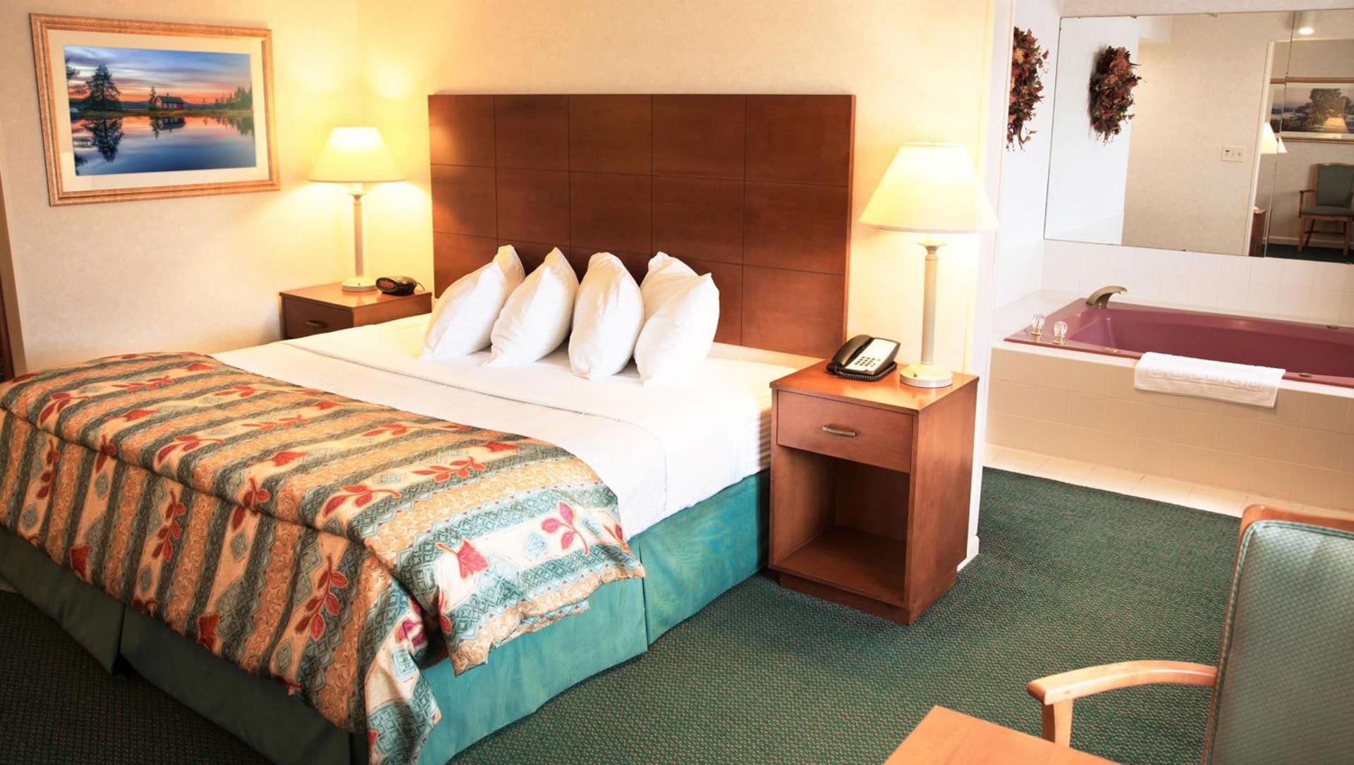 Magnuson Grand Pioneer Inn and Suites photo 19