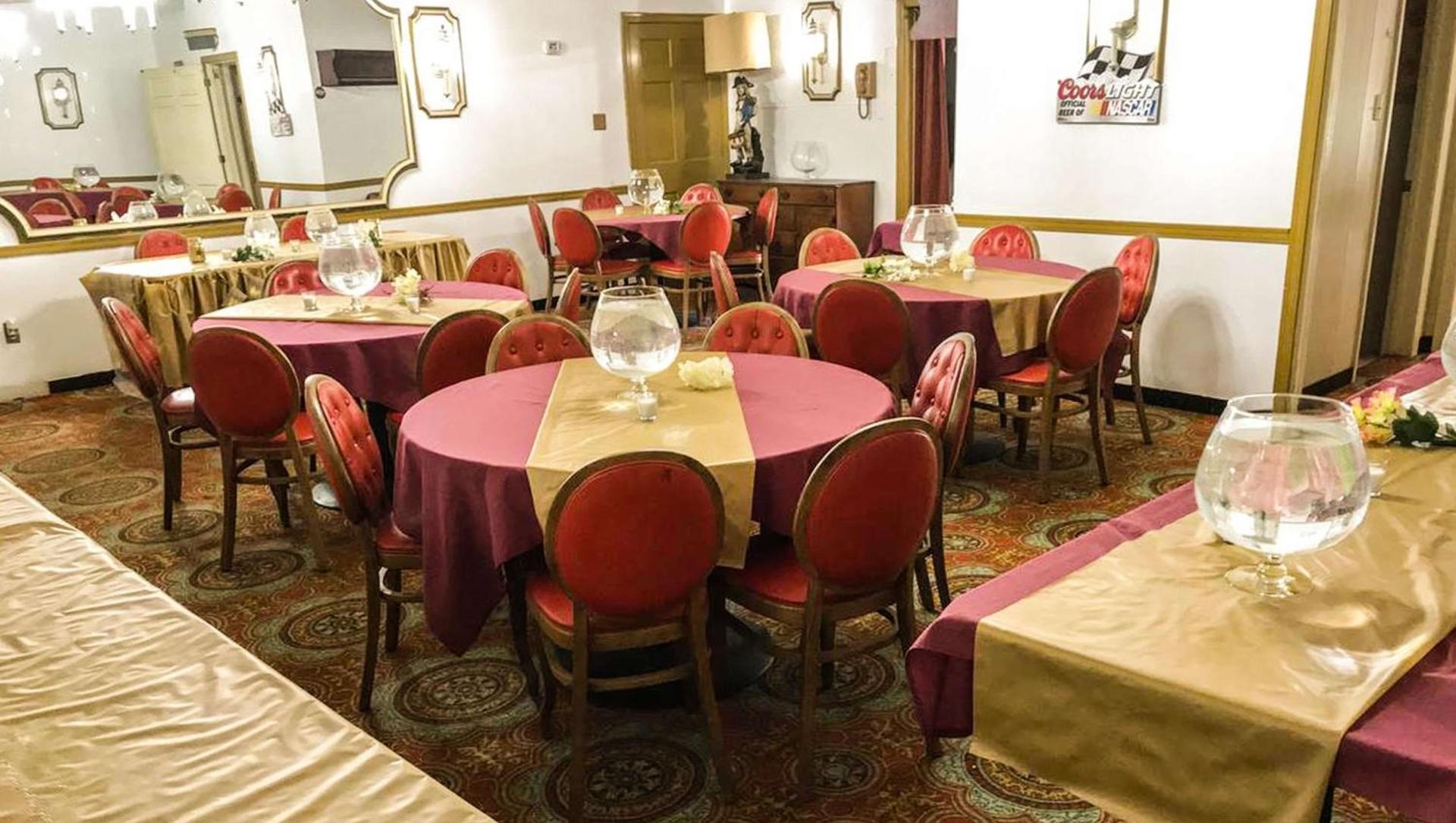 Relax Inn Altoona photo 22