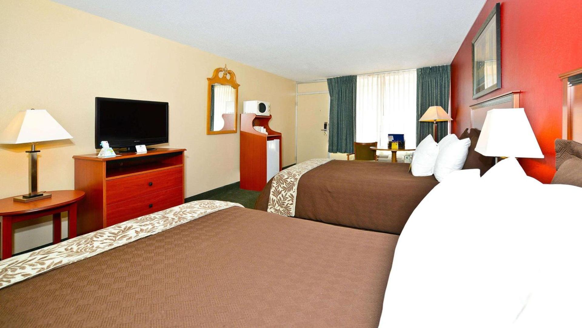Hotel Red Rose by Townhouse Covington I-64 photo 11