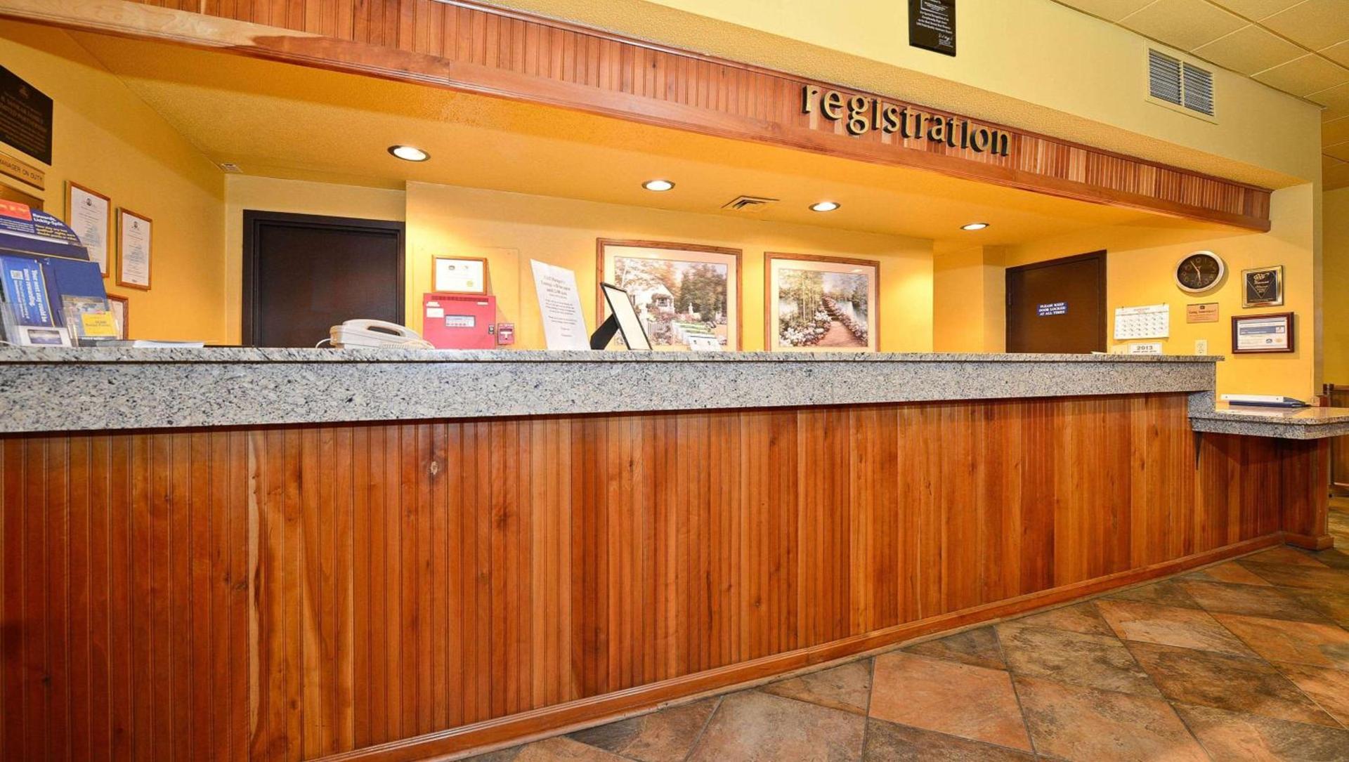 Hotel Red Rose by Townhouse Covington I-64 photo 16