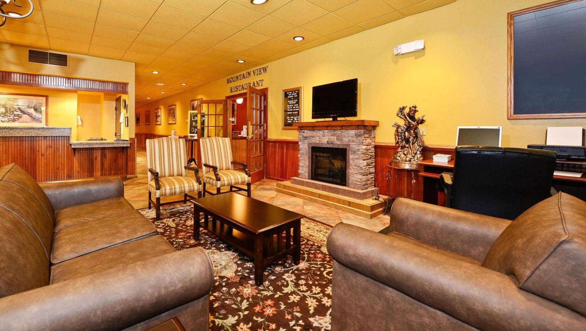 Hotel Red Rose by Townhouse Covington I-64 photo 3