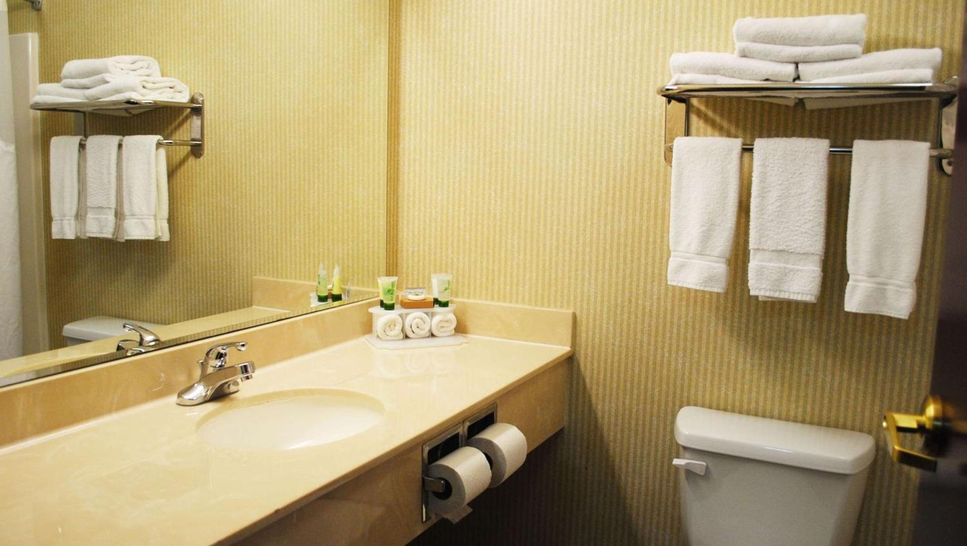 Magnuson Hotel Commerce photo 14
