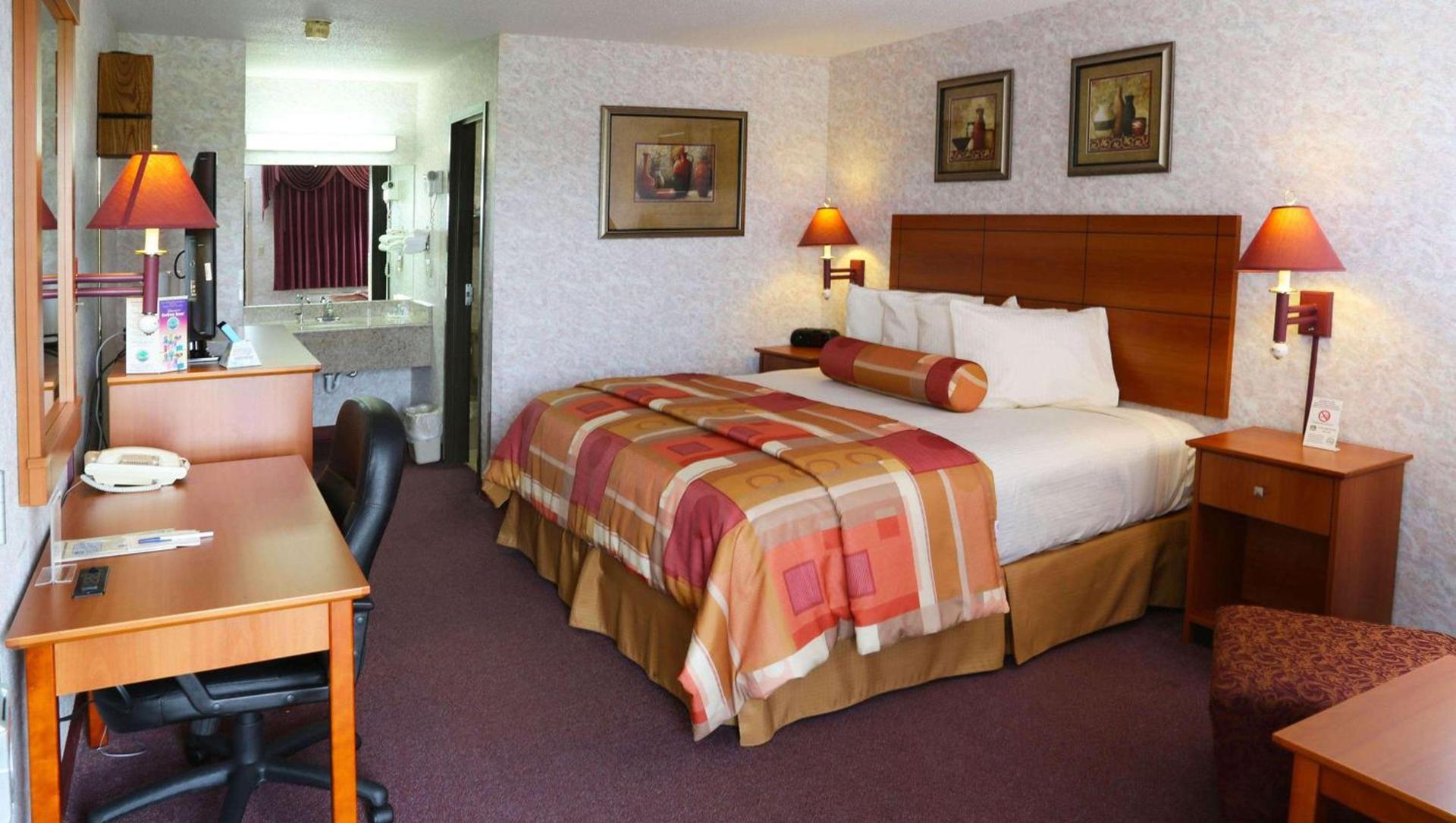Magnuson Hotel Howell/Brighton photo 7