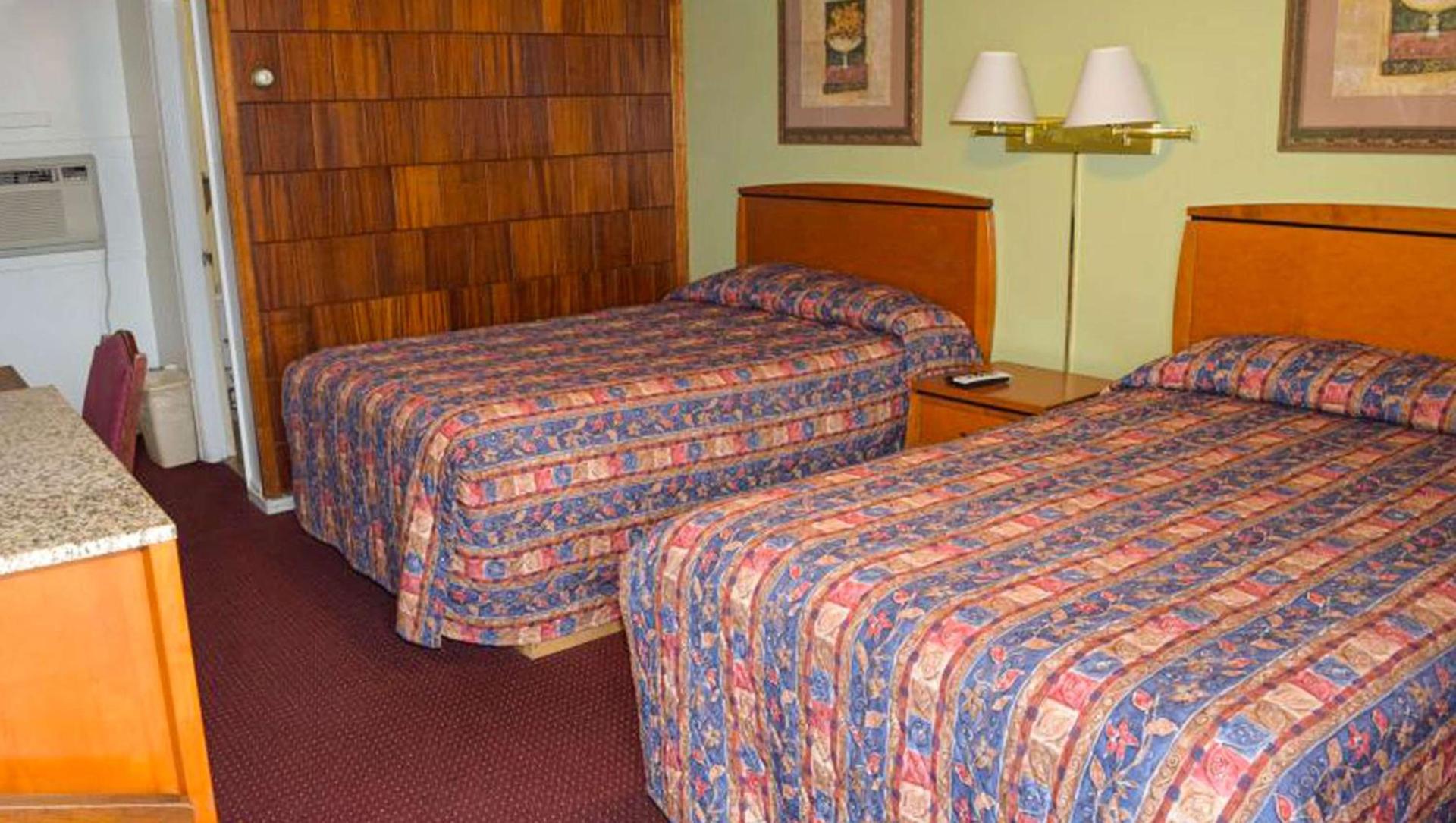 Relax Inn Bloomsburg photo 9