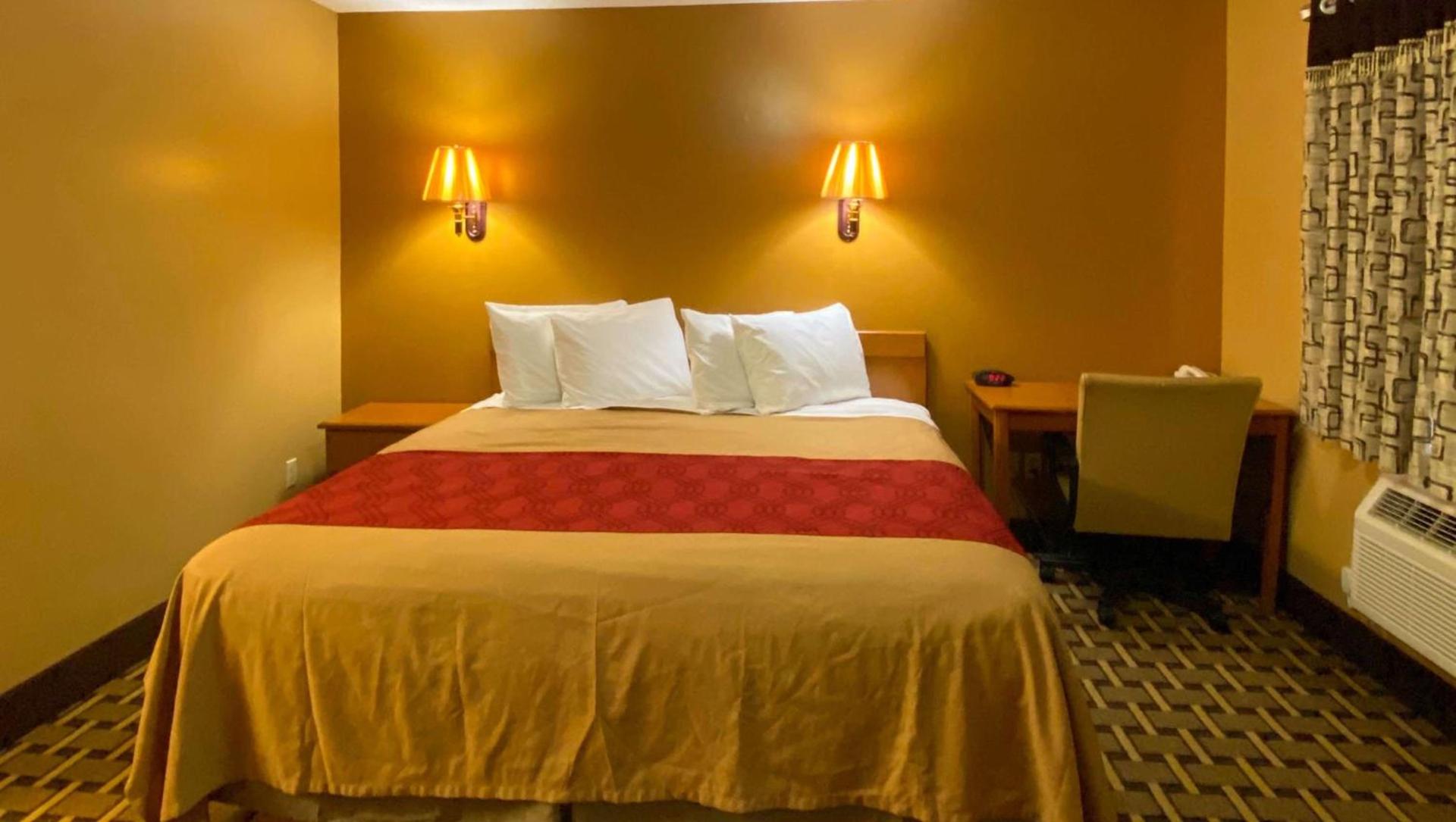 Rama Inn Bells - Jackson West Hwy 412 photo 10