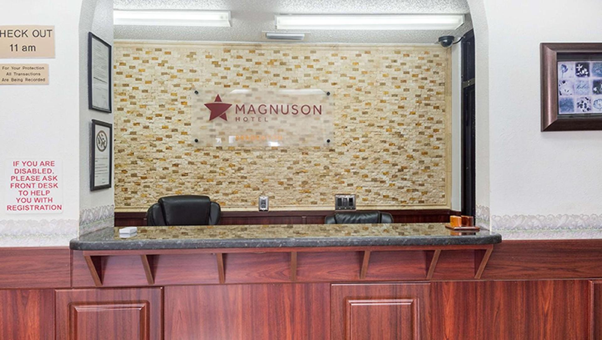 Magnuson Hotel Bradenton photo 12