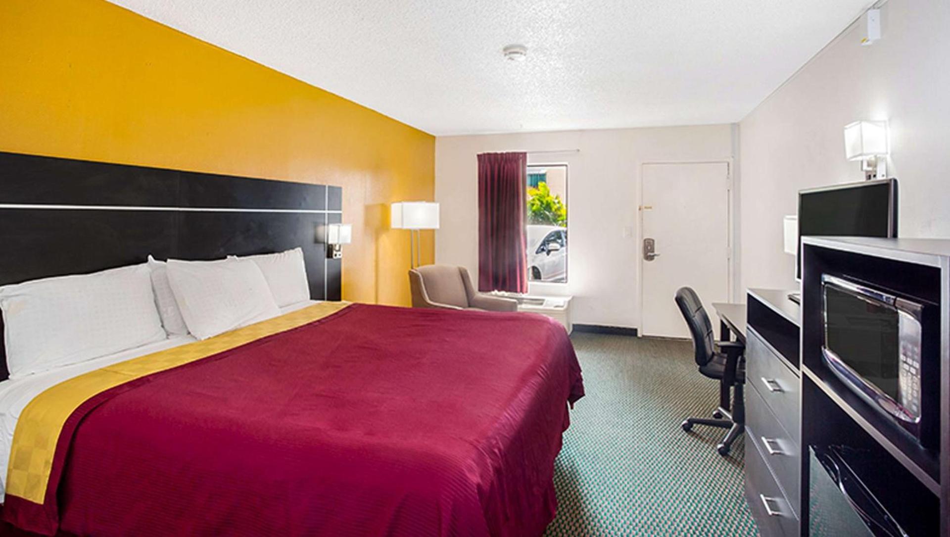 Magnuson Hotel Bradenton photo 14