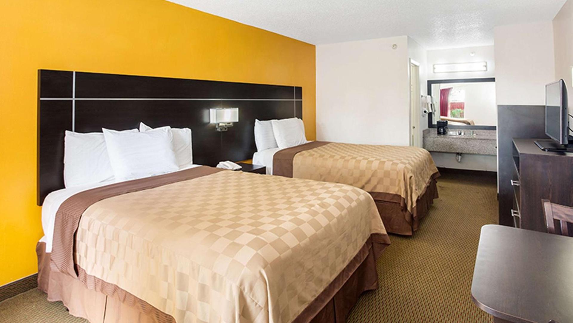 Magnuson Hotel Bradenton photo 16